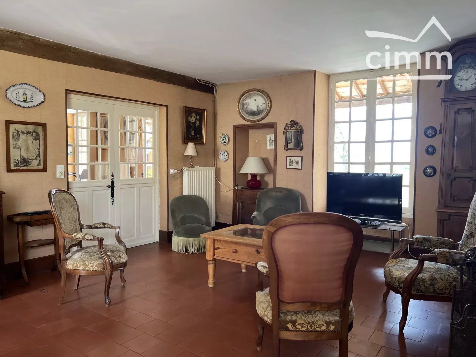 بيت في Perrigny-sur-Loire, Saône-et-Loire 12630886