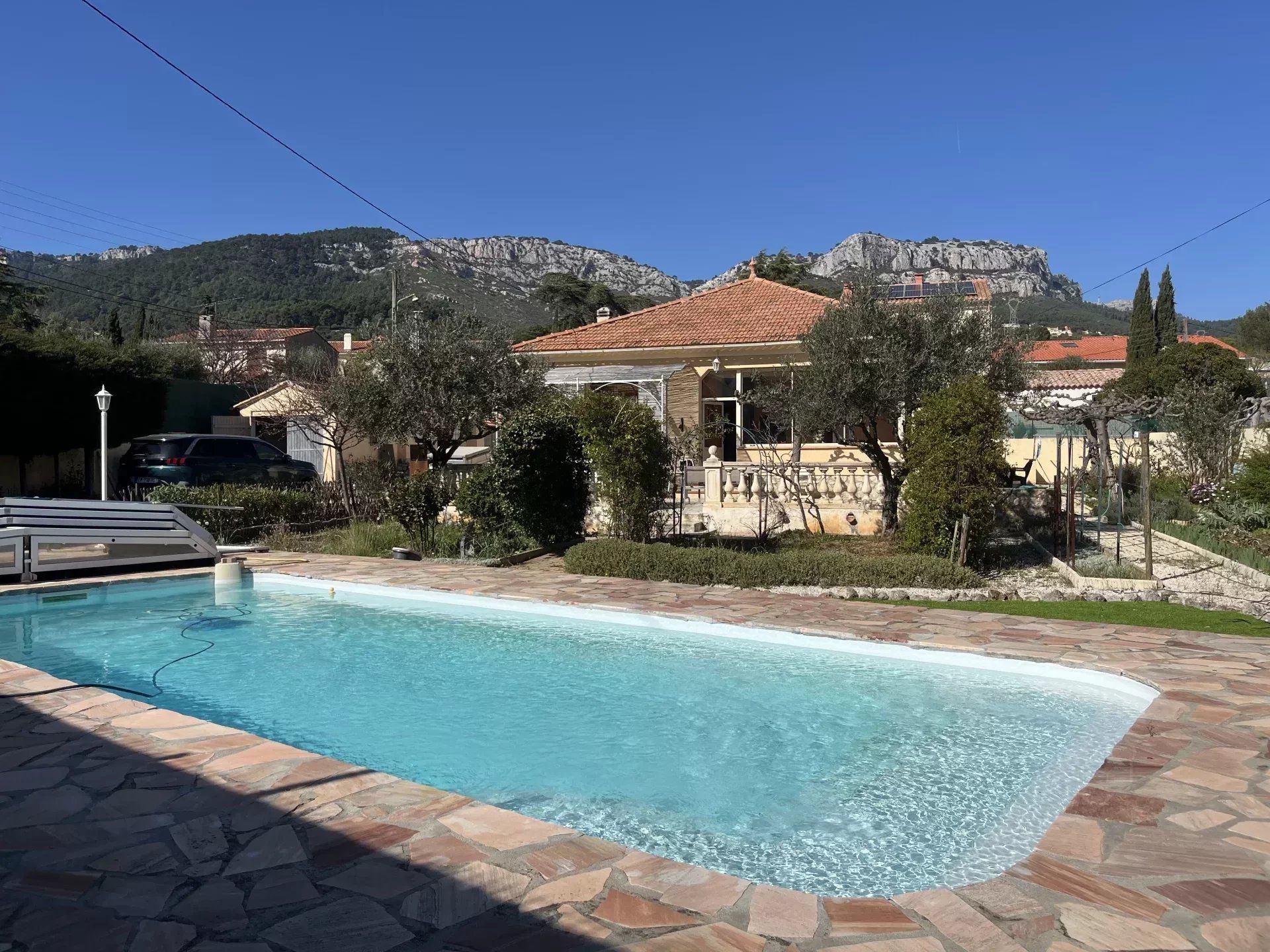 House in Les Routes, Provence-Alpes-Cote d'Azur 12631012