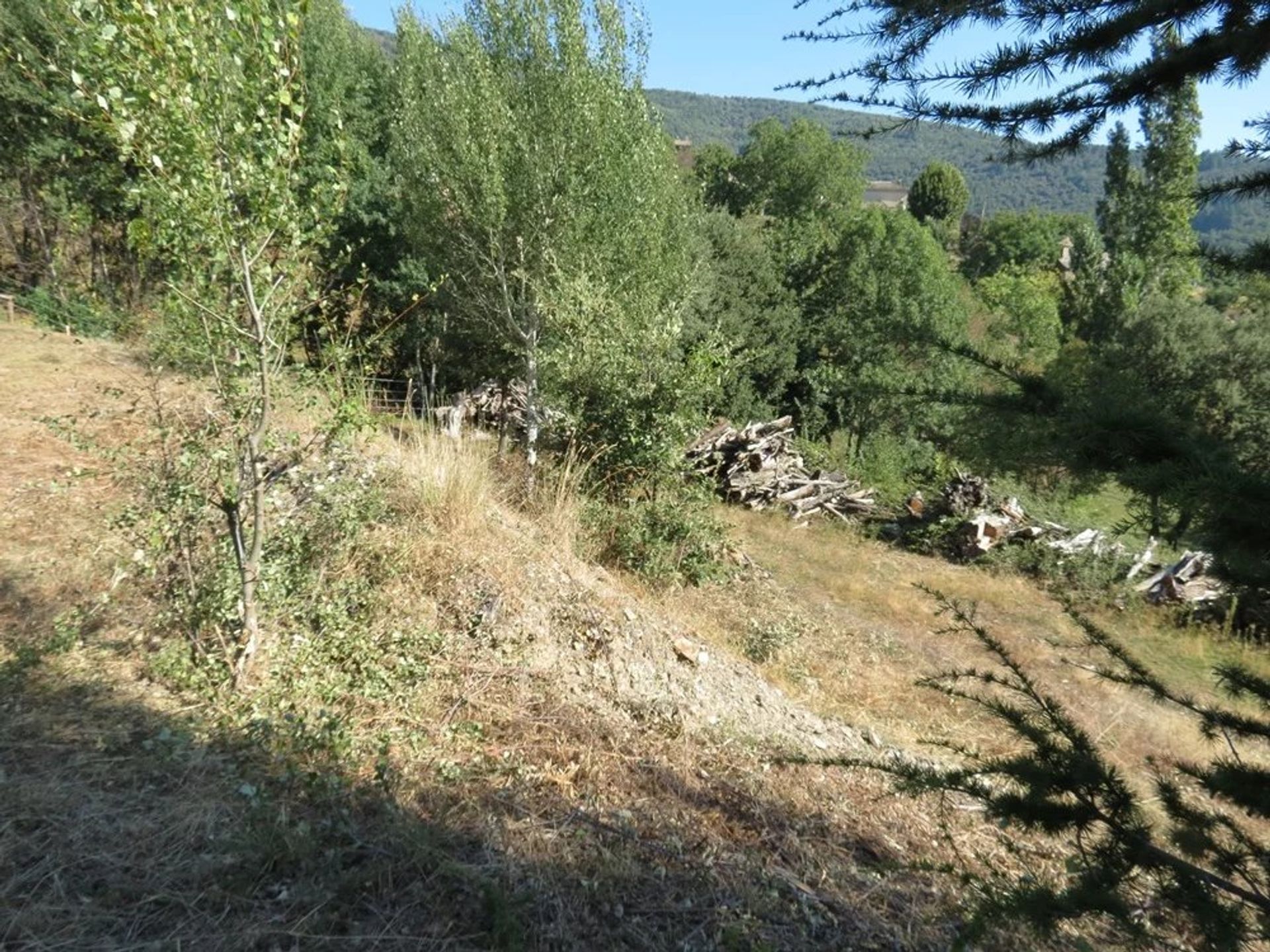 Land in Saint-André-de-Lancize, Lozère 12631091