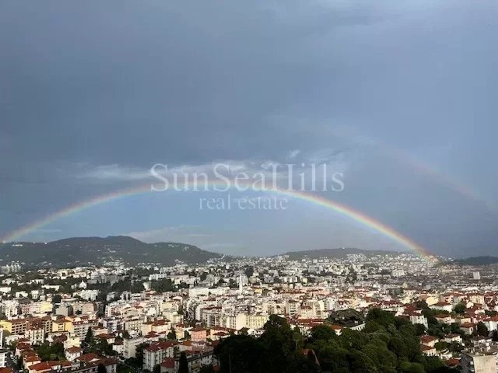 קוֹנדוֹמִינִיוֹן ב Nice, Alpes-Maritimes 12631106