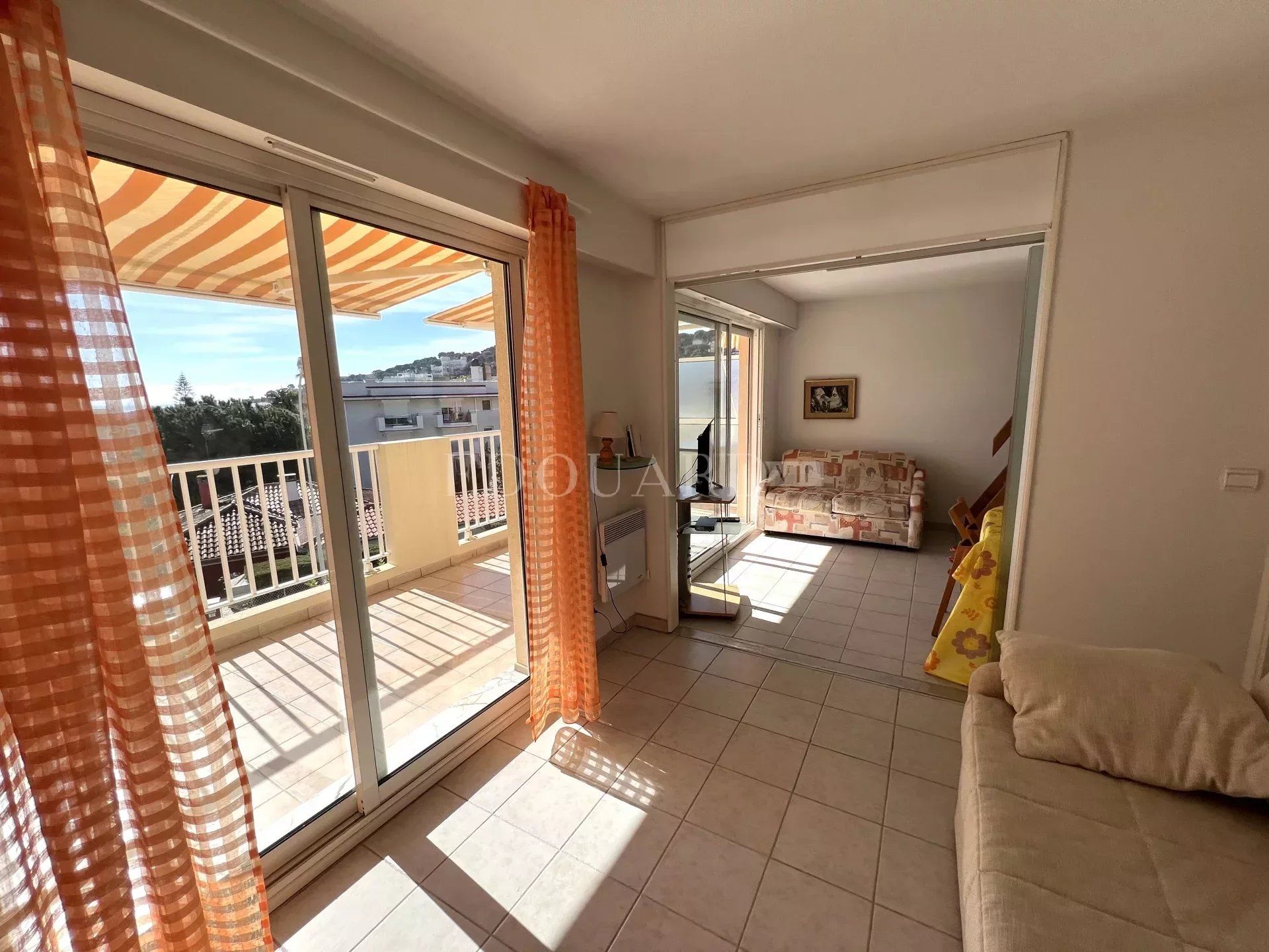 Kondominium w Roquebrune-Cap-Martin, Alpes-Maritimes 12631356