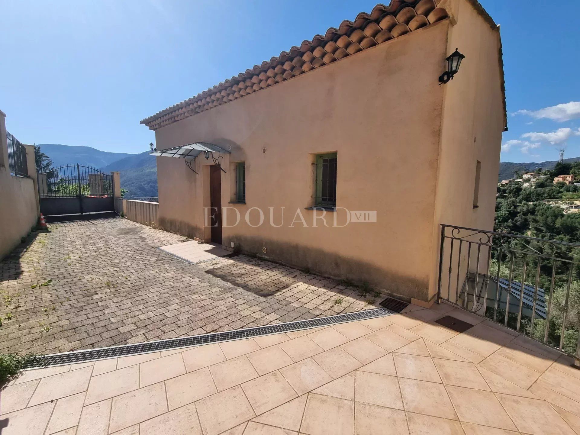 σπίτι σε Castellar, Alpes-Maritimes 12631360