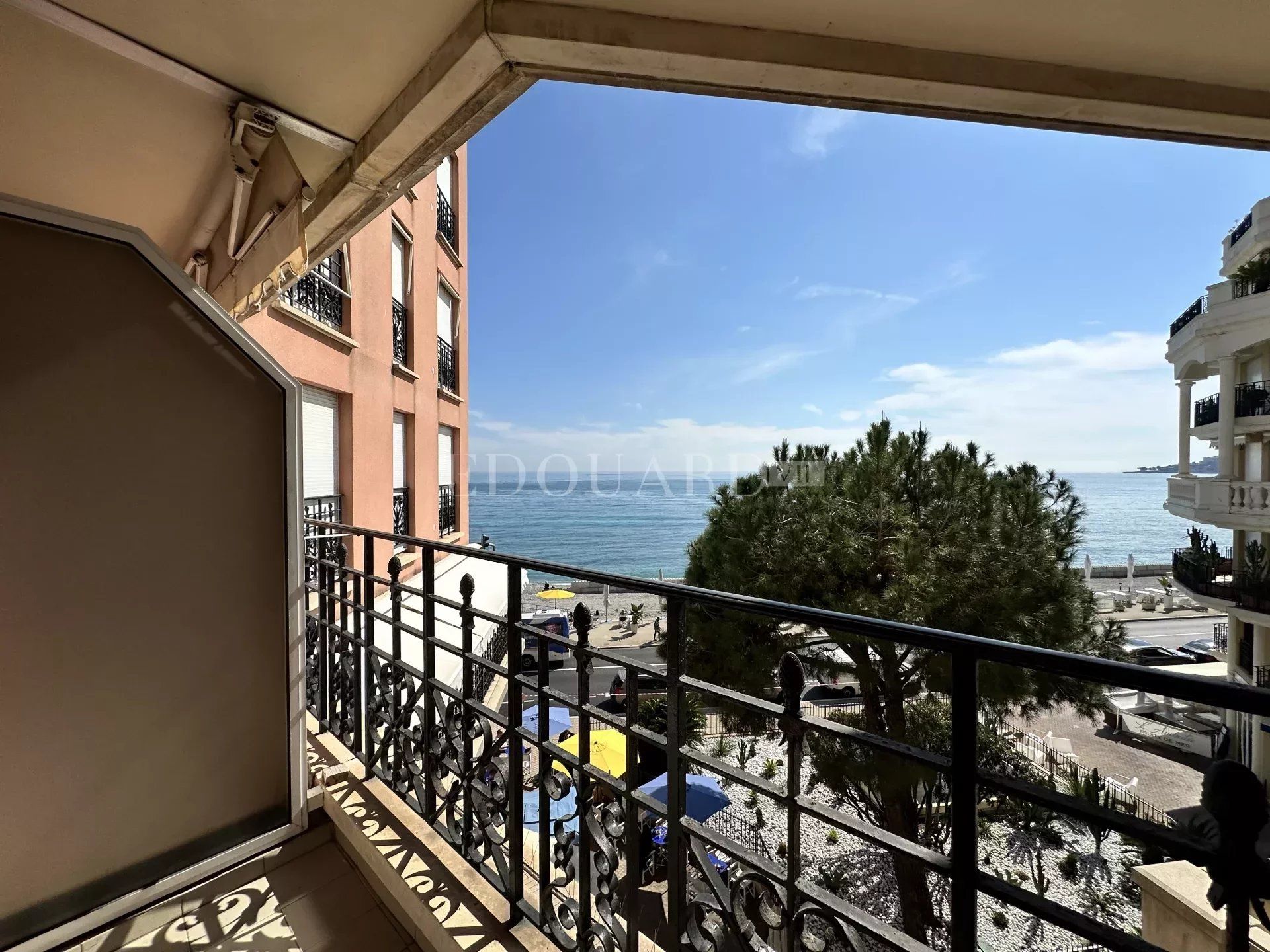 公寓 在 Menton, Alpes-Maritimes 12631362