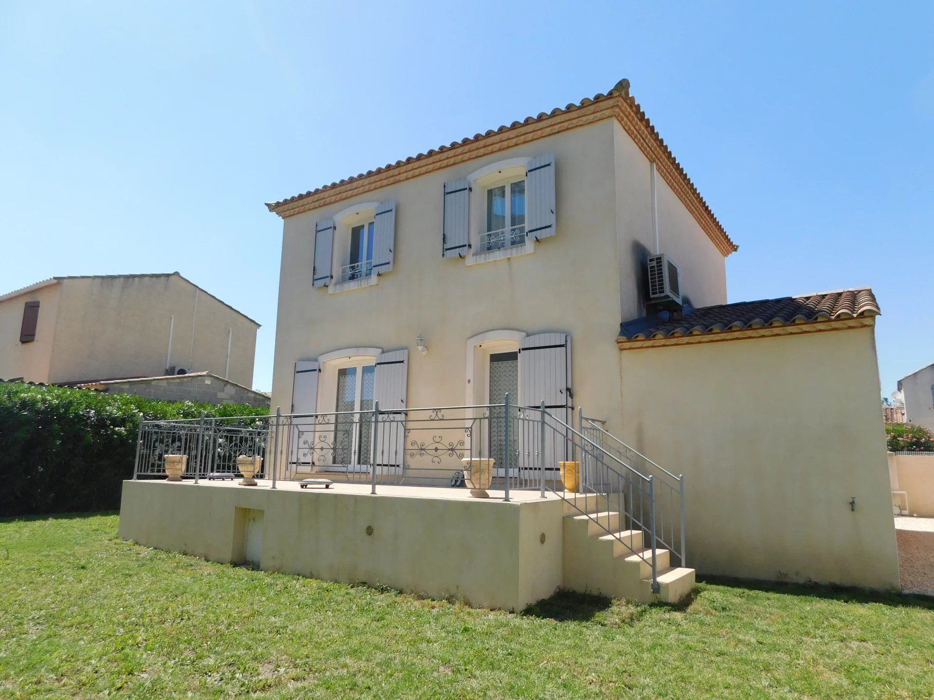 casa no Arles, Bouches-du-Rhône 12631861