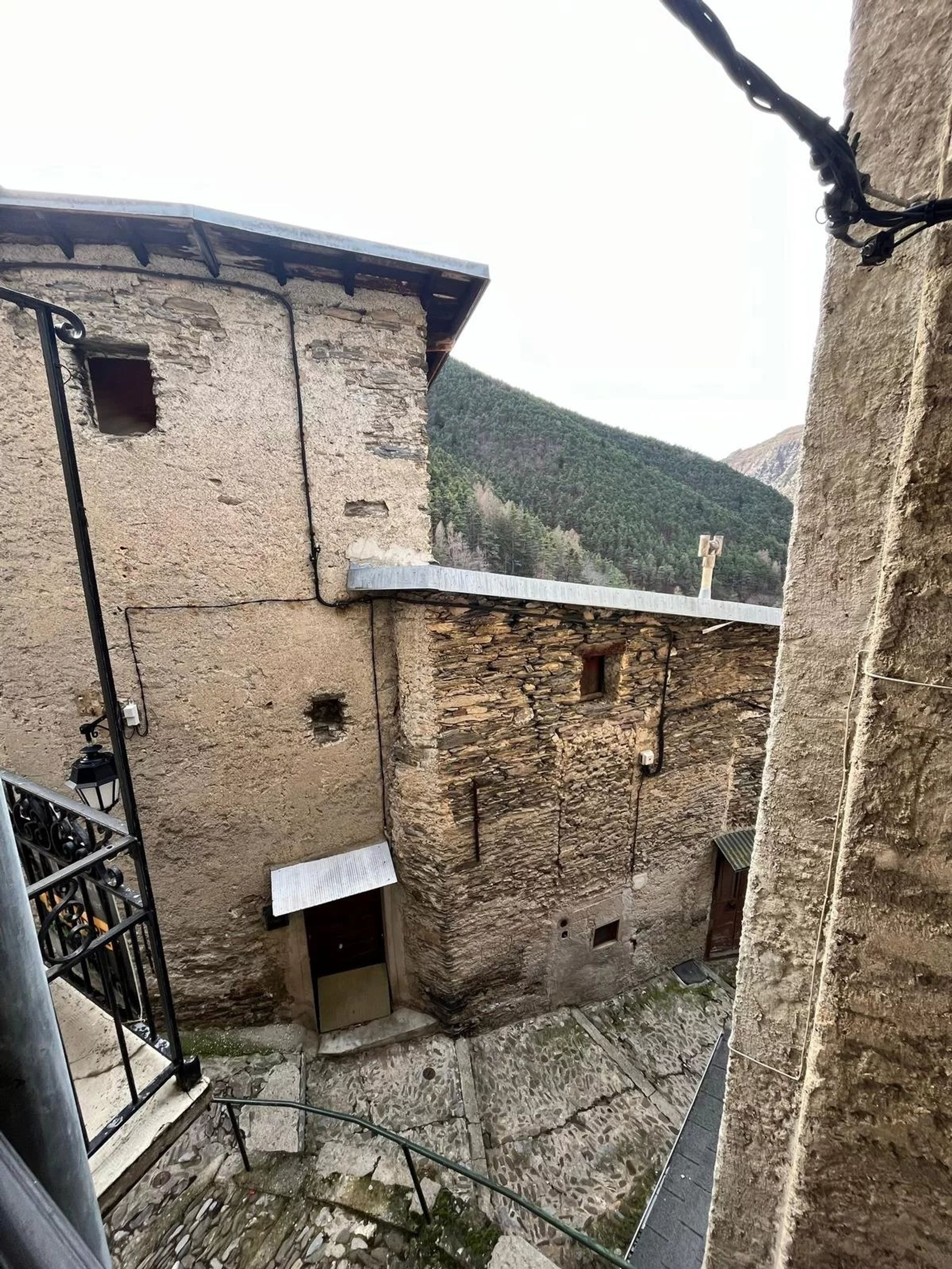 Casa nel La Brigue, Alpes-Maritimes 12631919