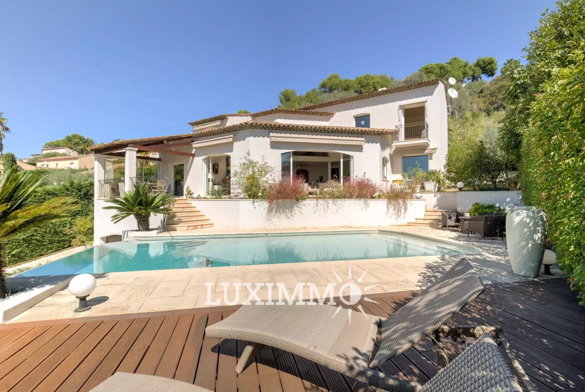 Hus i Mougins, Provence-Alpes-Cote d'Azur 12631990