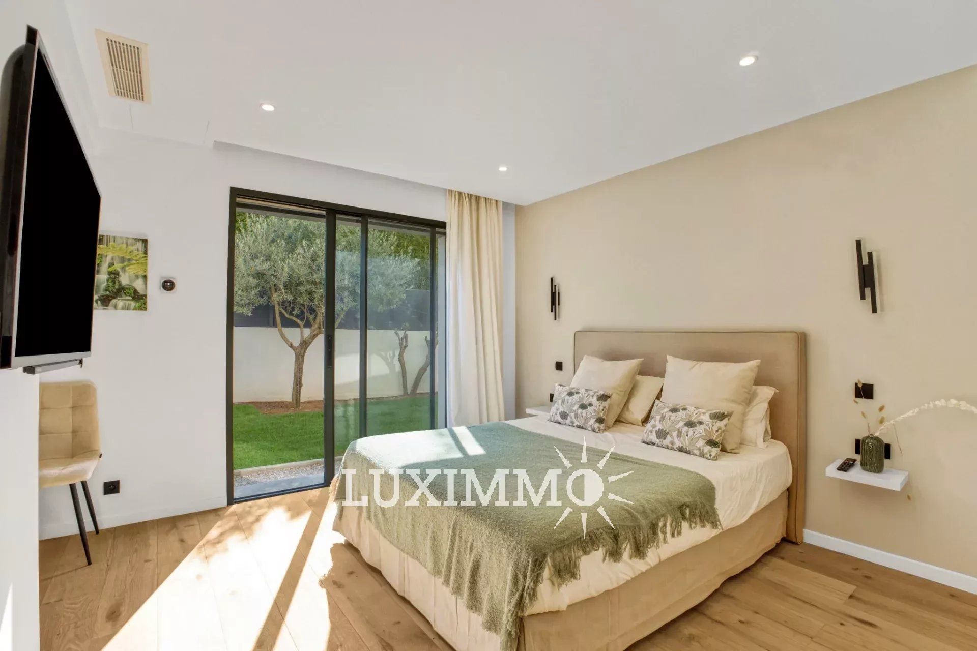 Huis in Mougins, Alpes-Maritimes 12632008