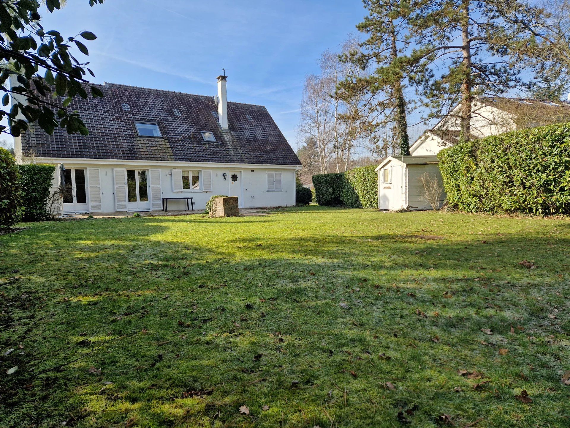 casa en Voisins-le-Bretonneux, Isla de Francia 12632666