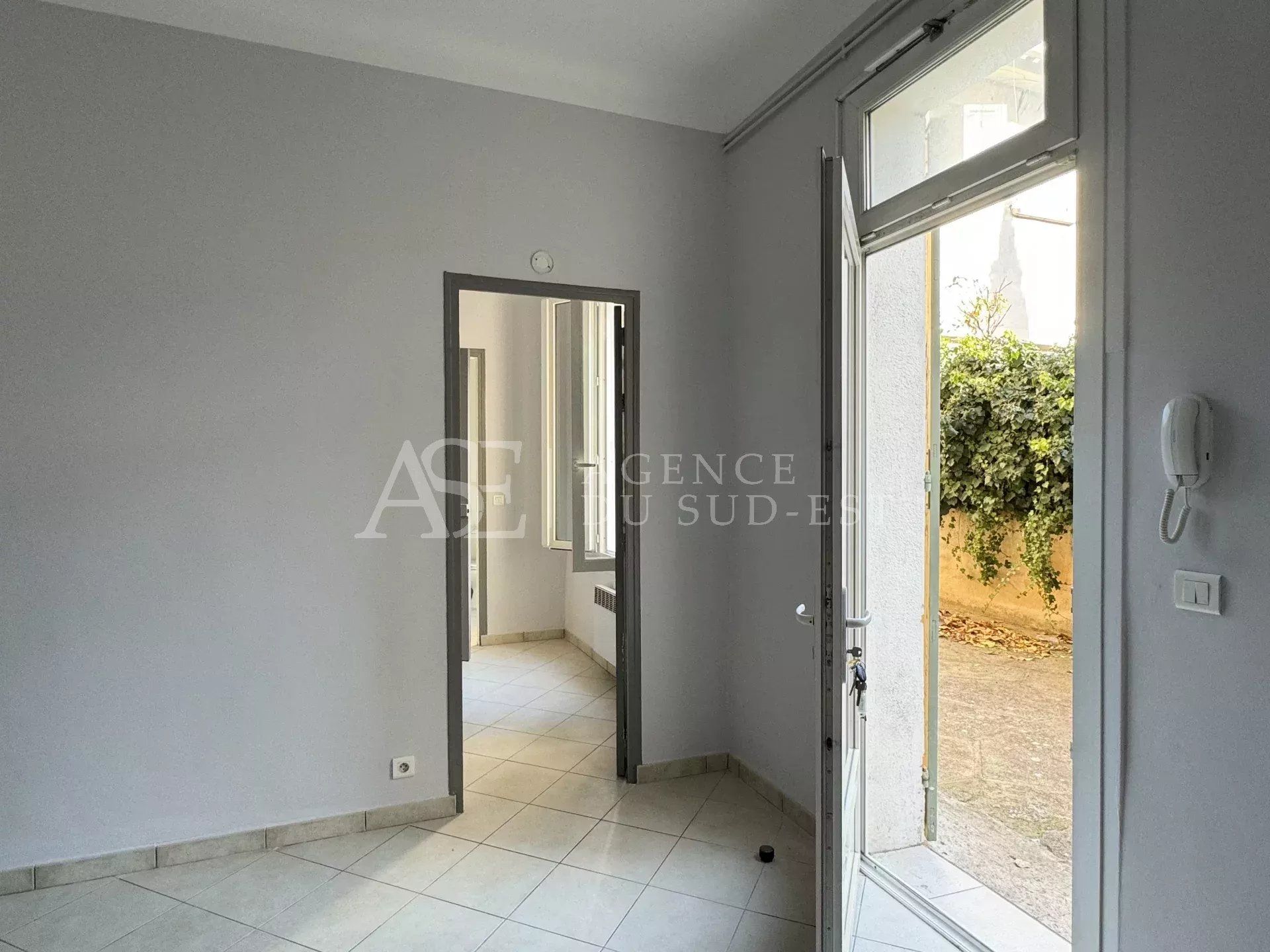 Кондоминиум в Aix-en-Provence, Bouches-du-Rhône 12632706