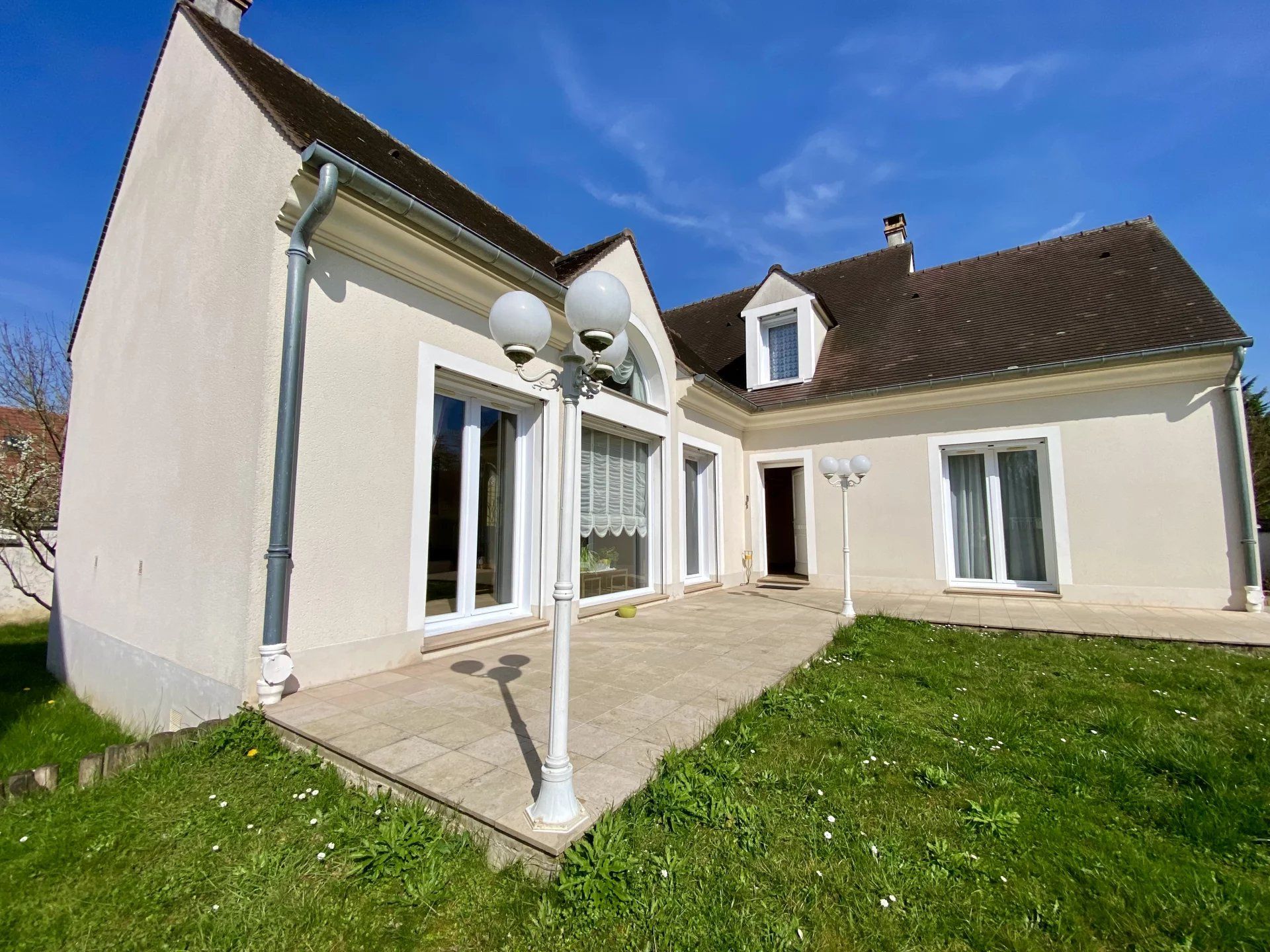 casa no Le Plessis-Trevise, Ile-de-France 12632789