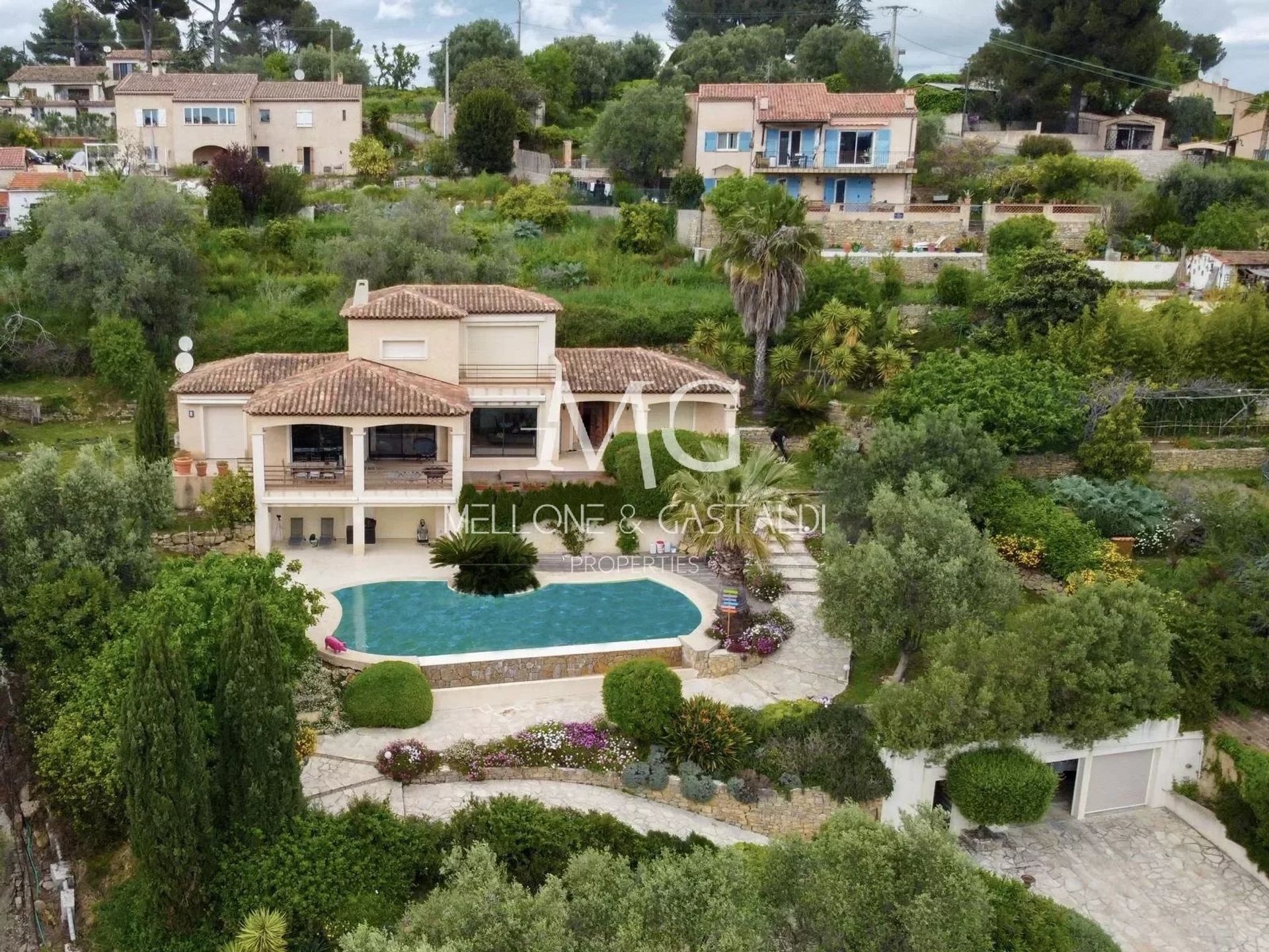 Huis in Vallauris, Provence-Alpes-Côte d'Azur 12632850