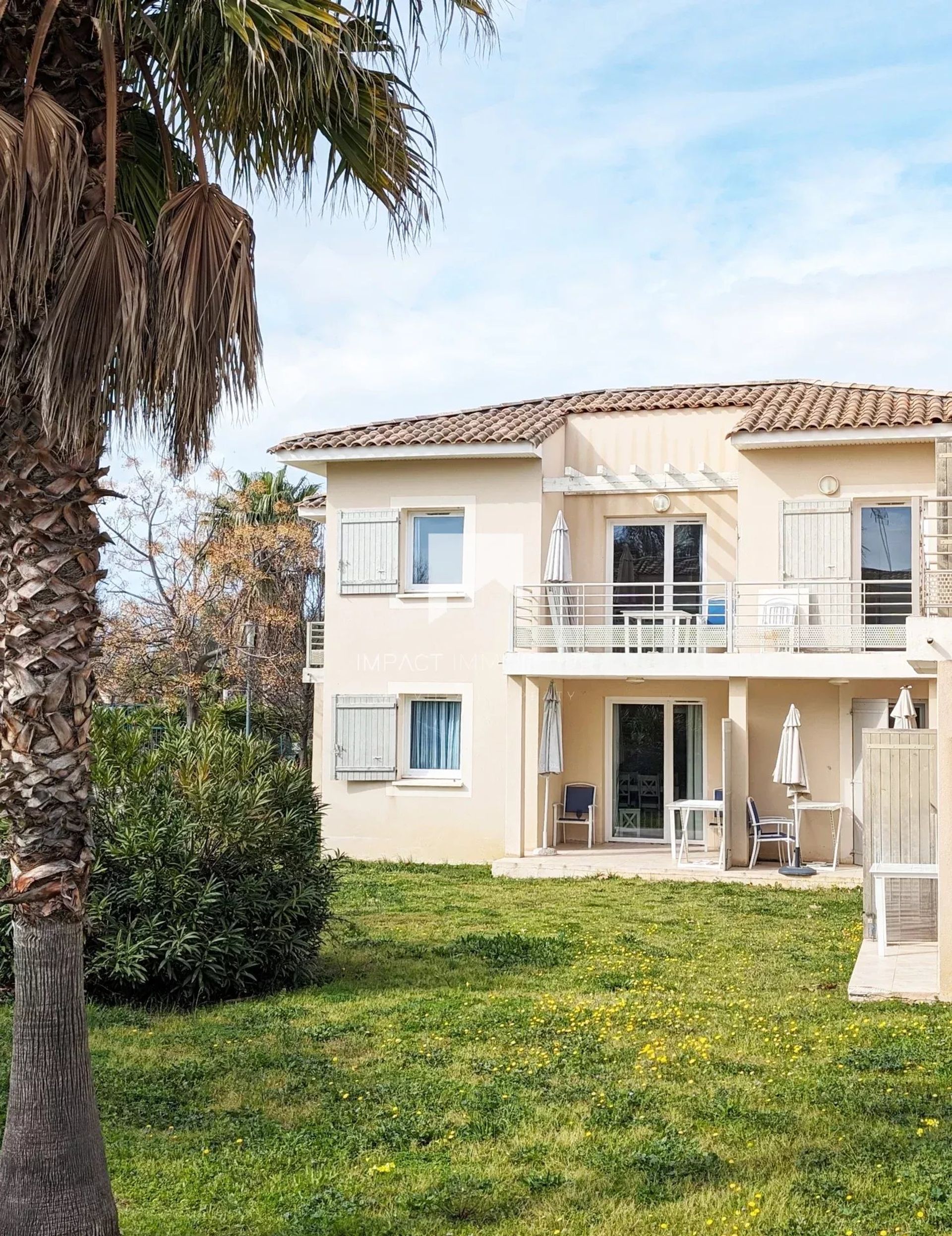 Condominio en La Londe-les-Maures, Var 12633292