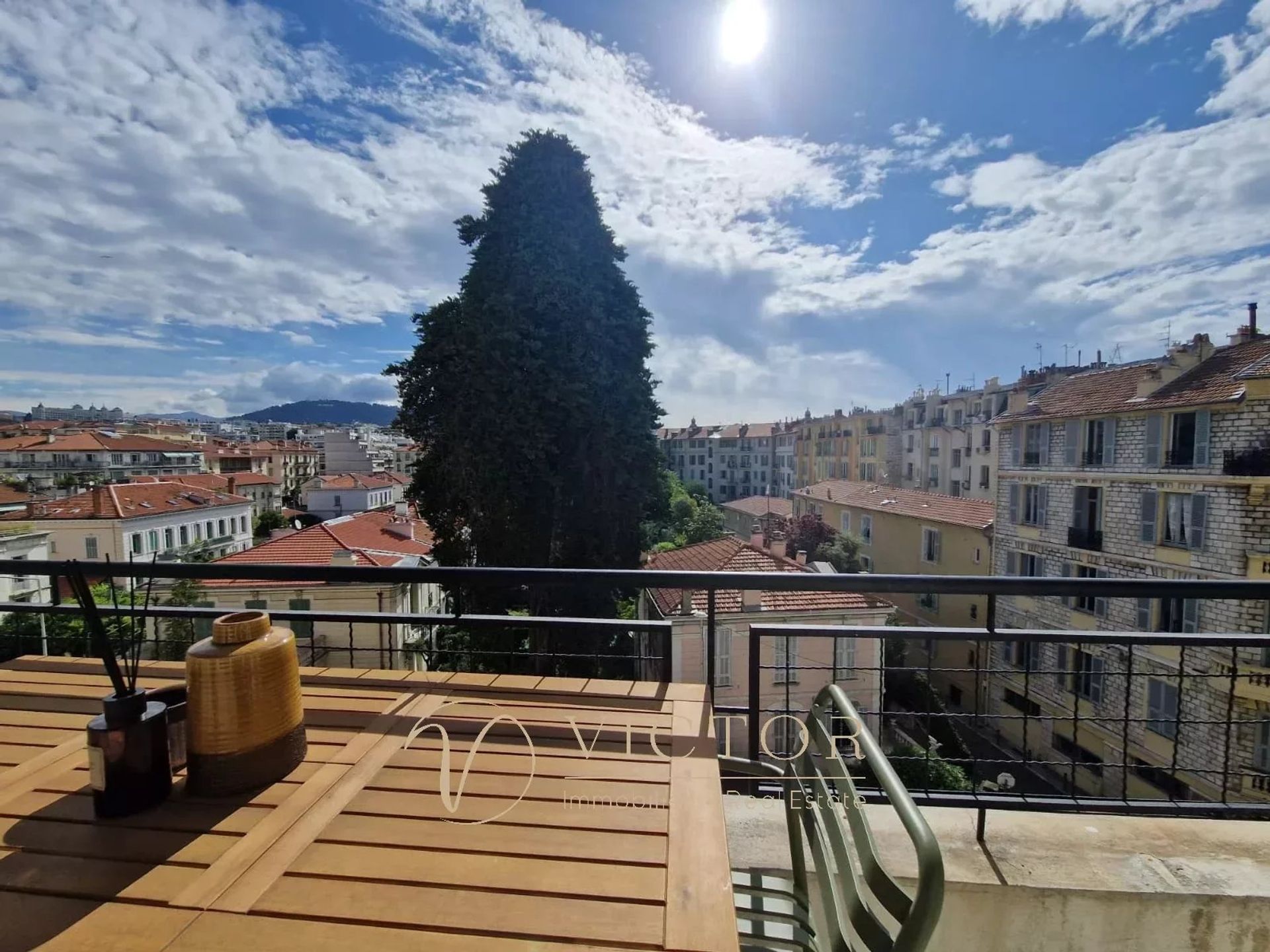 Condominium in Nice, Alpes-Maritimes 12633436