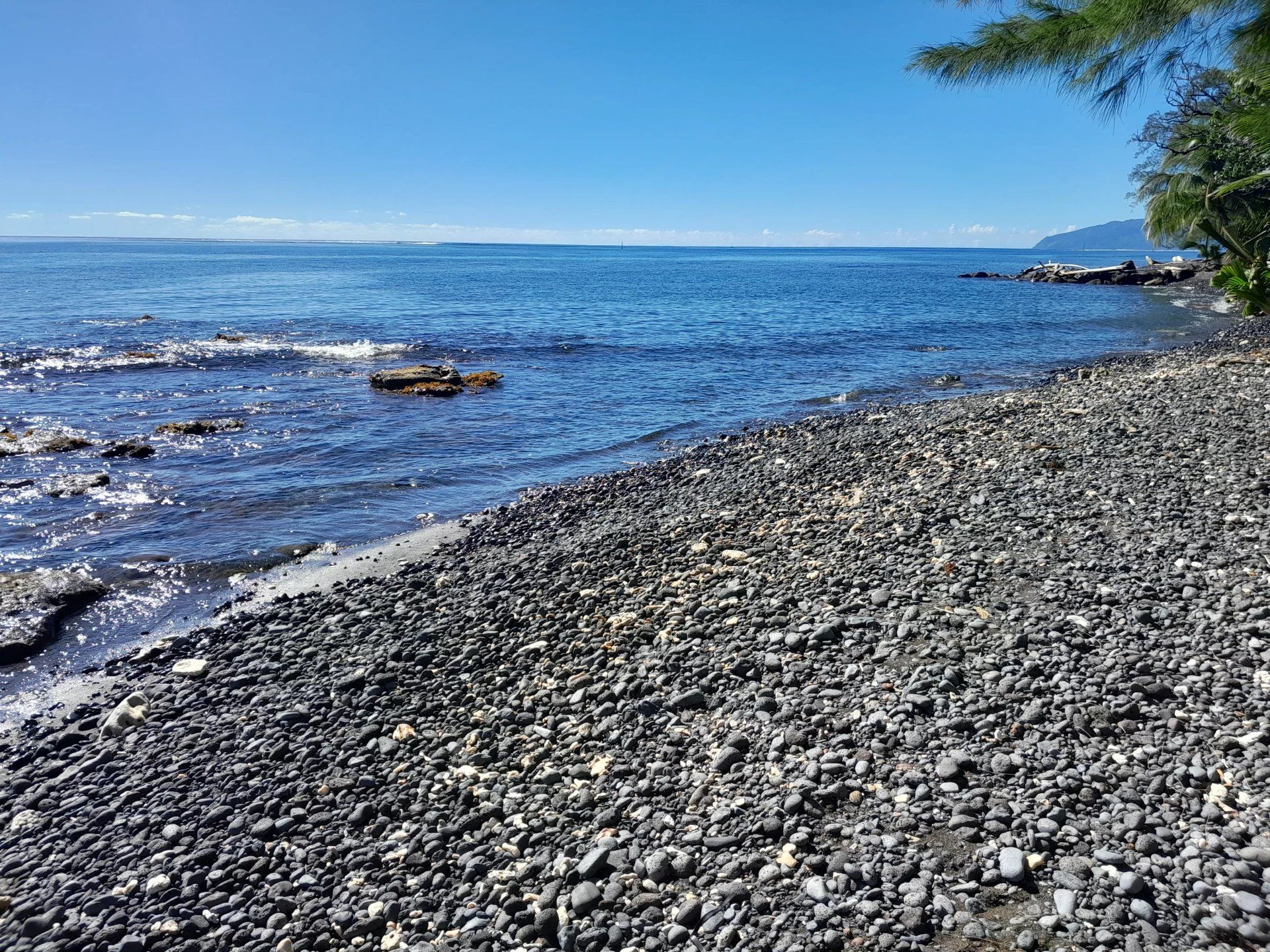 Земля в Hitia'a o te ra, Îles du Vent 12633474