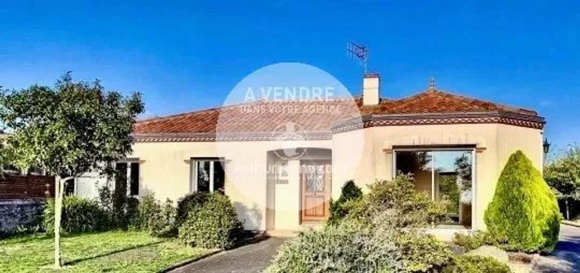 House in Le Landreau, Pays de la Loire 12633527