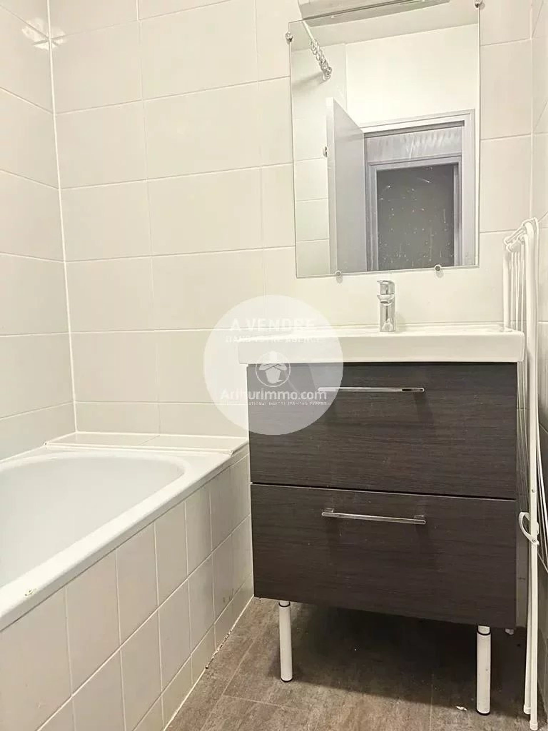 Osakehuoneisto sisään Nantes, Loire-Atlantique 12633544