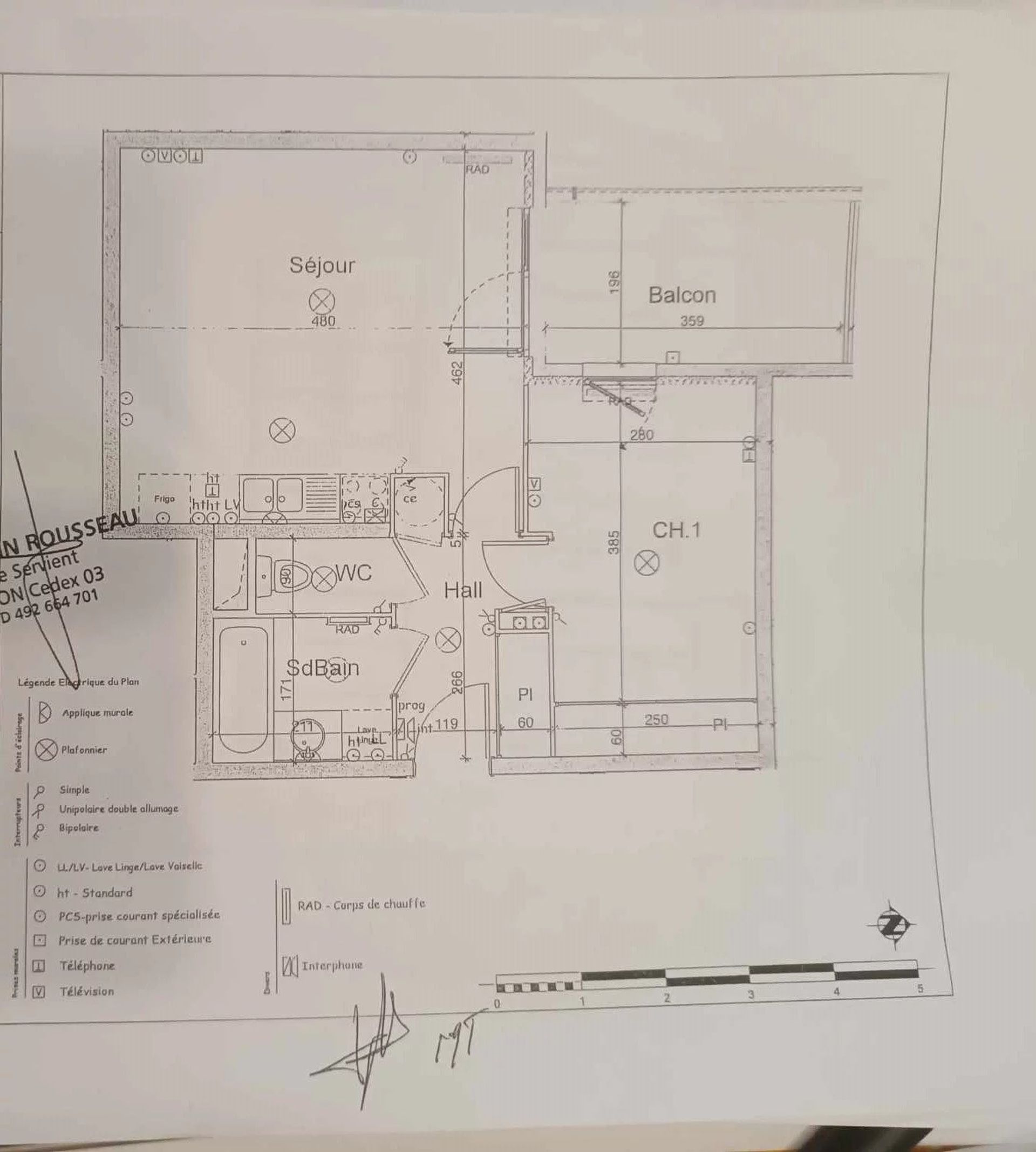 Condominio en Bourgoin-Jallieu, Isère 12633560