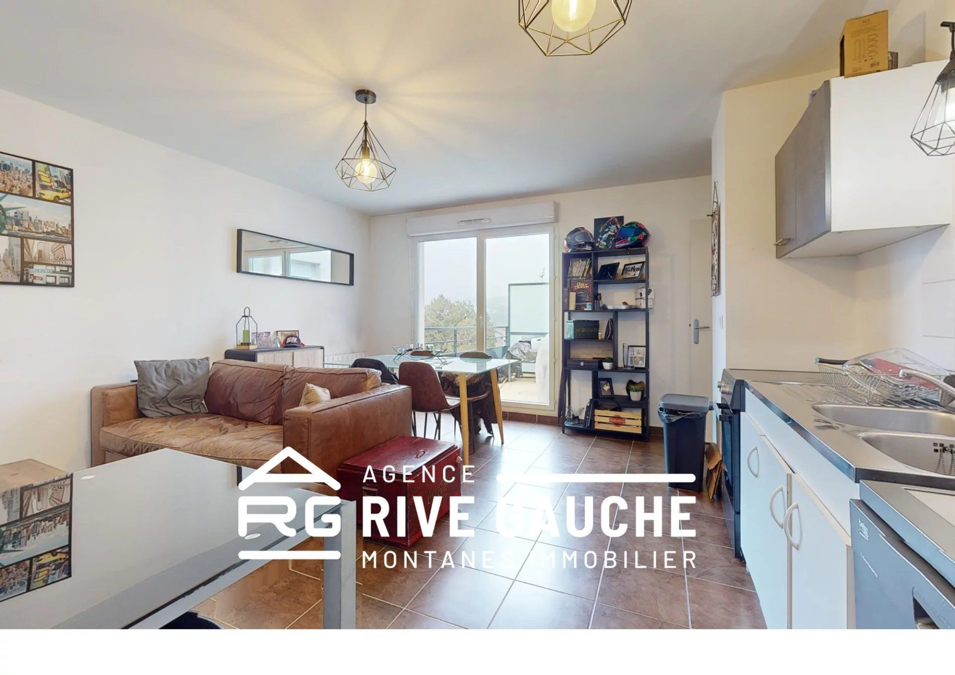 Condominio en Bourgoin-Jallieu, Isère 12633560