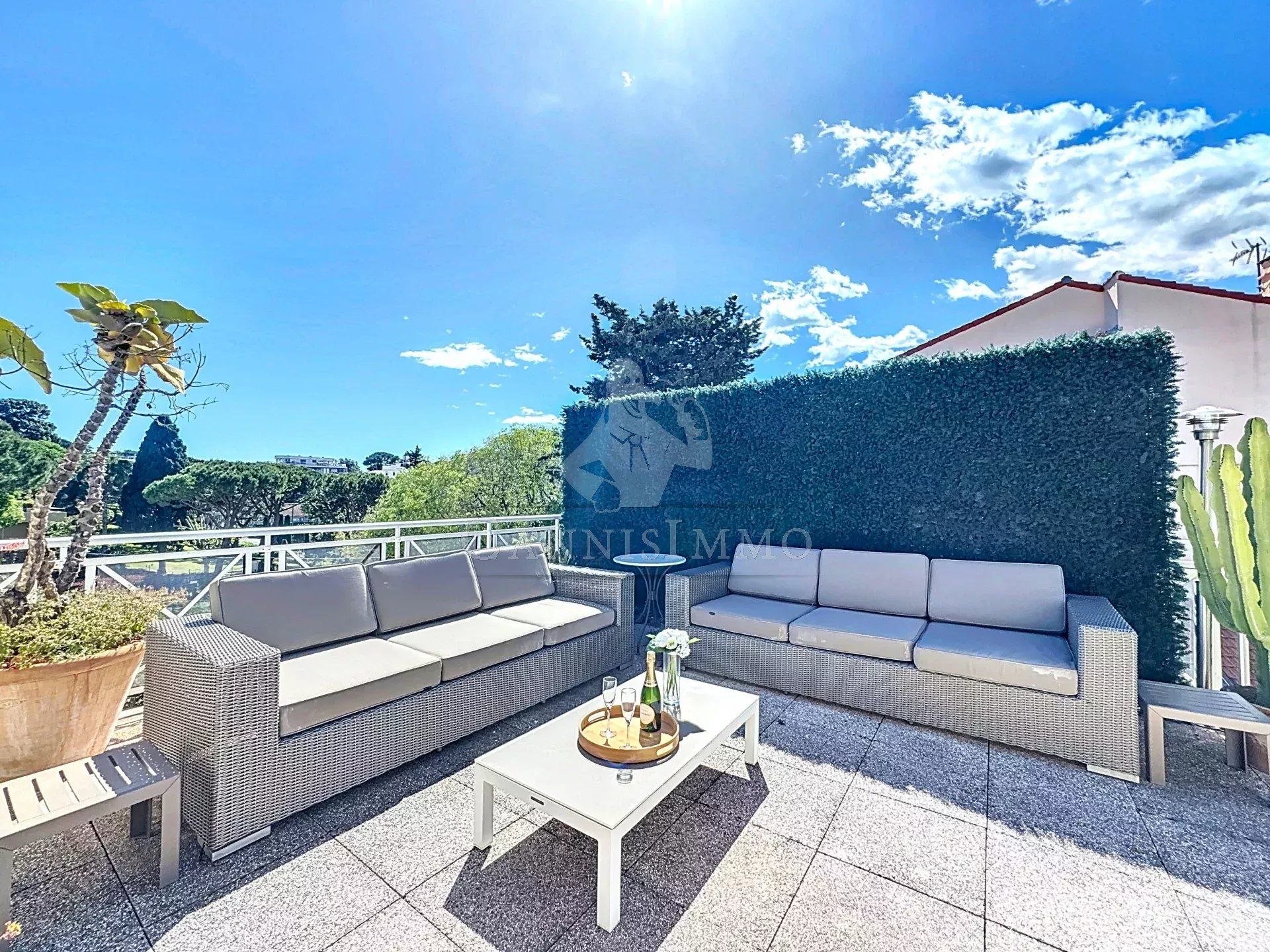 Condominio nel Antibes, Alpes-Maritimes 12633659