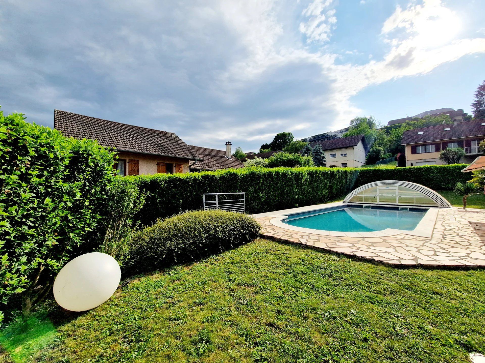 Casa nel Viviers-du-Lac, Auvergne-Rhone-Alpes 12633854