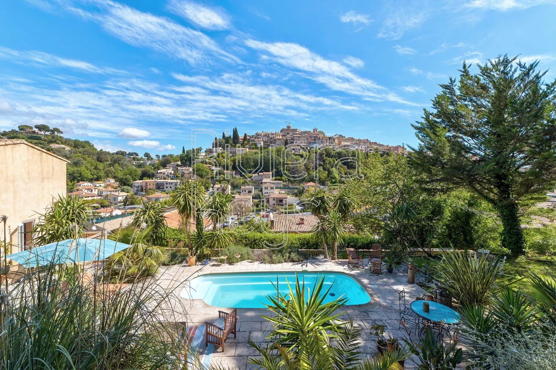 Talo sisään Cagnes-sur-Mer, Alpes-Maritimes 12633968