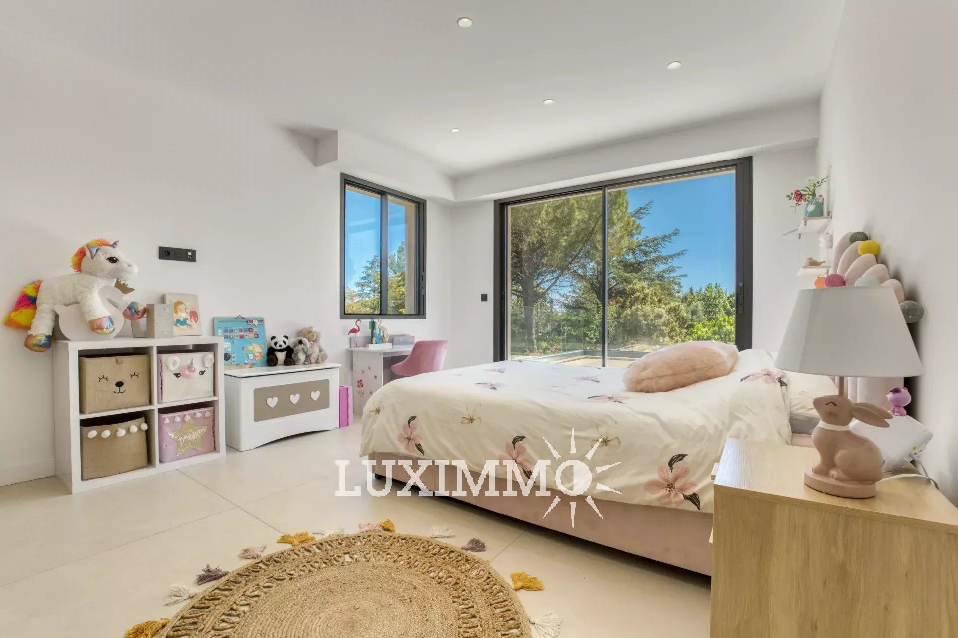 House in Mougins, Alpes-Maritimes 12639579