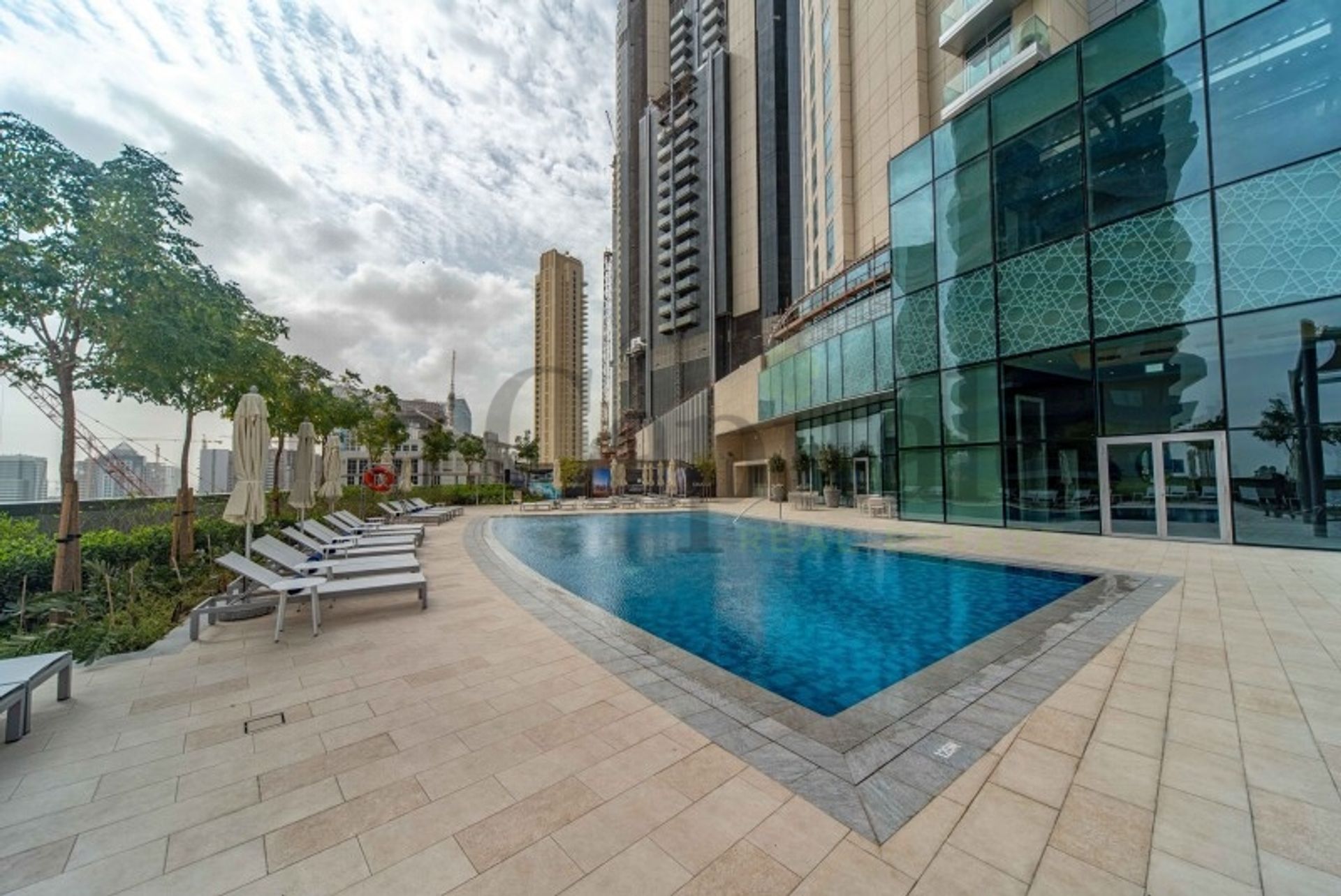 Condominium in دبي, دبي 12639825