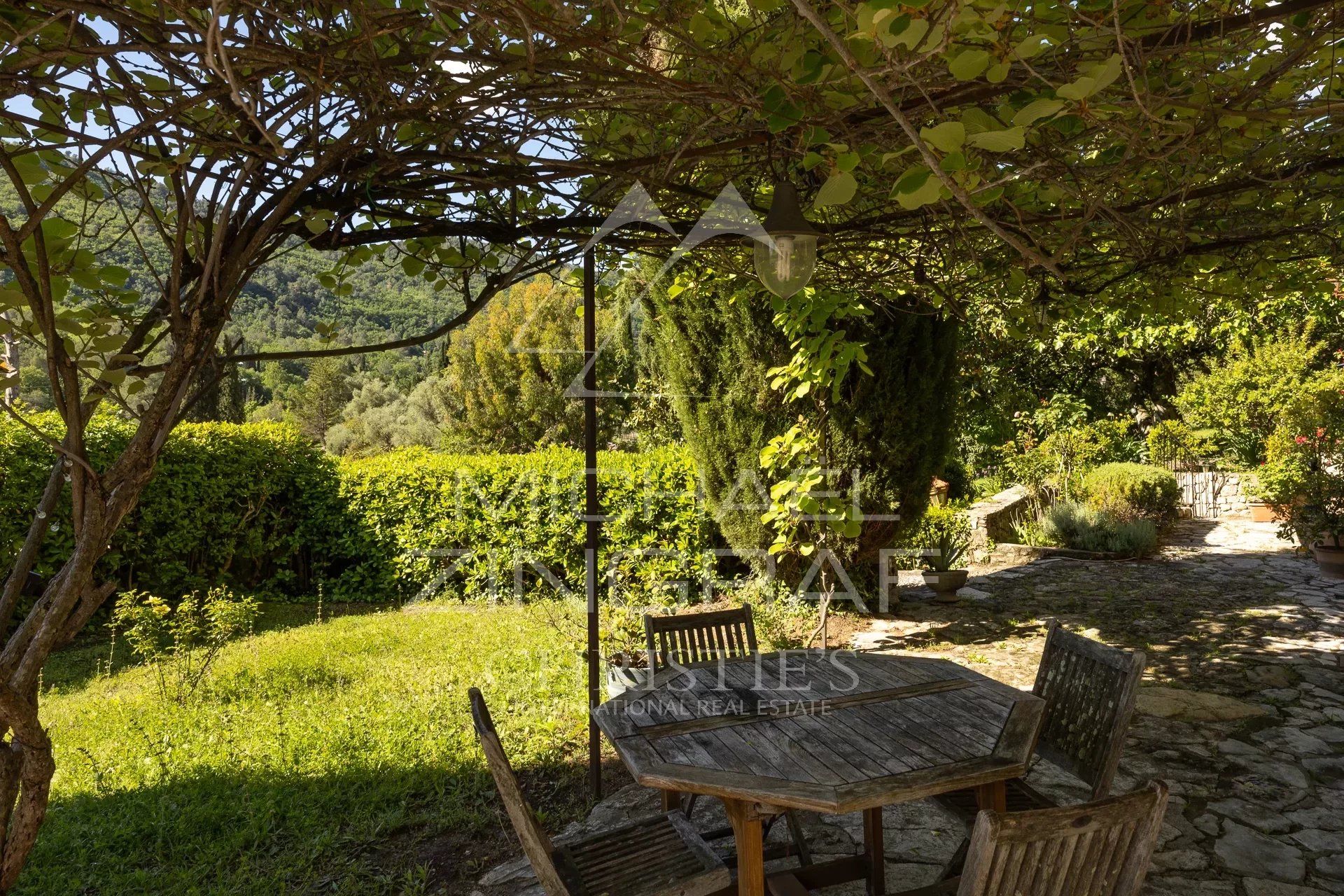 σπίτι σε Le Bar-sur-Loup, Προβηγκία-Άλπεις-Κυανή Ακτή 12641636