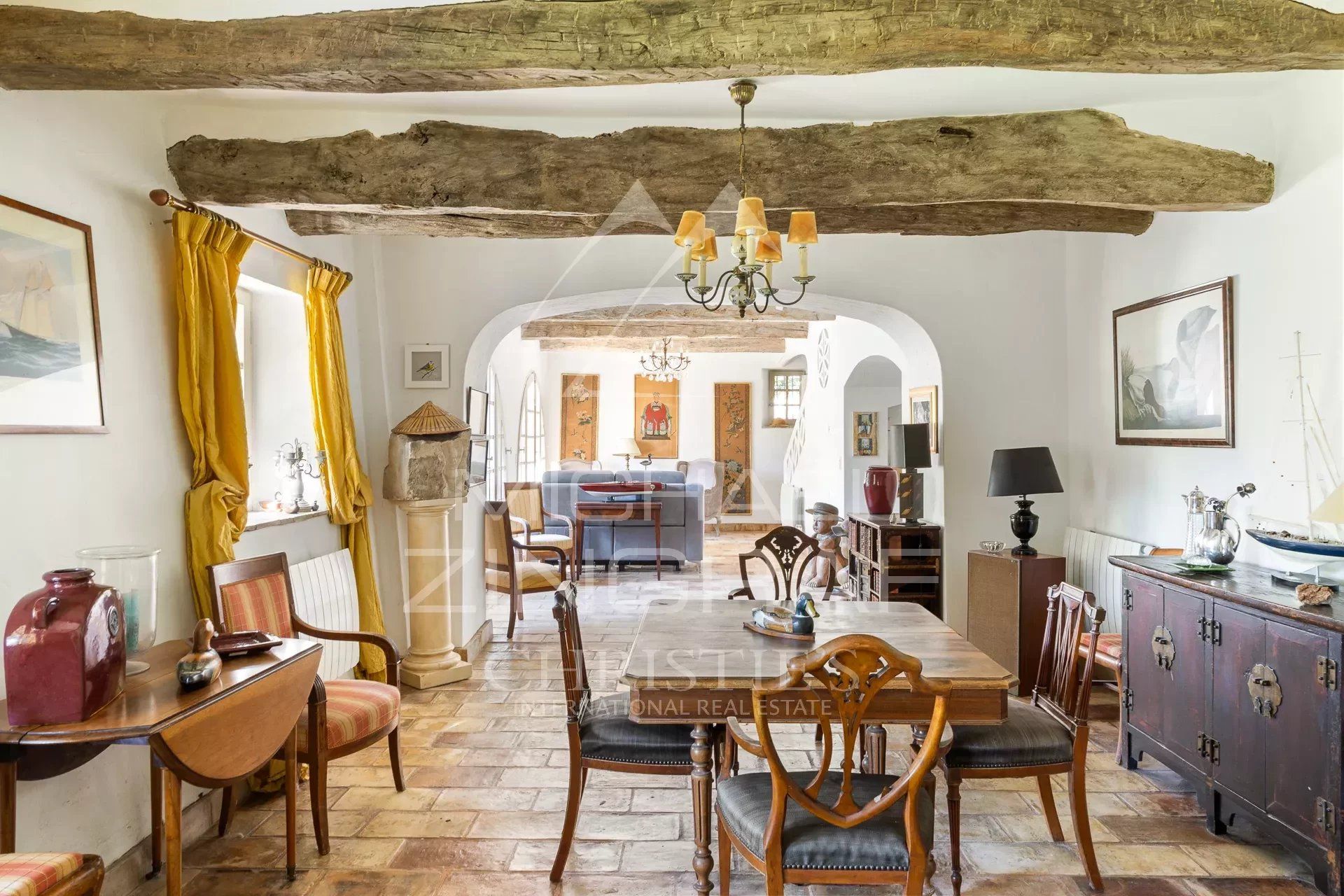 Hus i Le Bar-sur-Loup, Provence-Alpes-Cote d'Azur 12641636