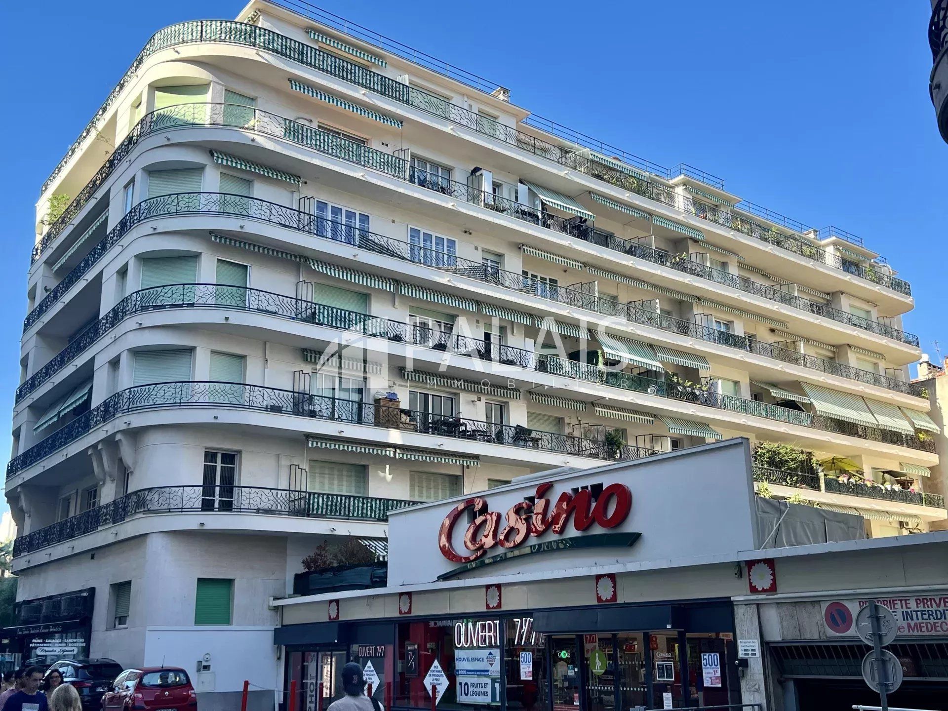 Condominium in Nice, Alpes-Maritimes 12641672