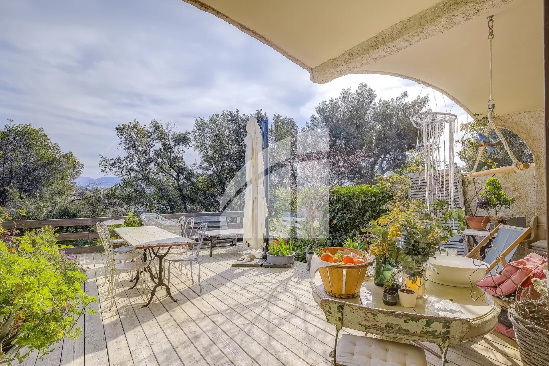 Beberapa Rumah di La Madeleine, Provence-Alpes-Cote d'Azur 12641844