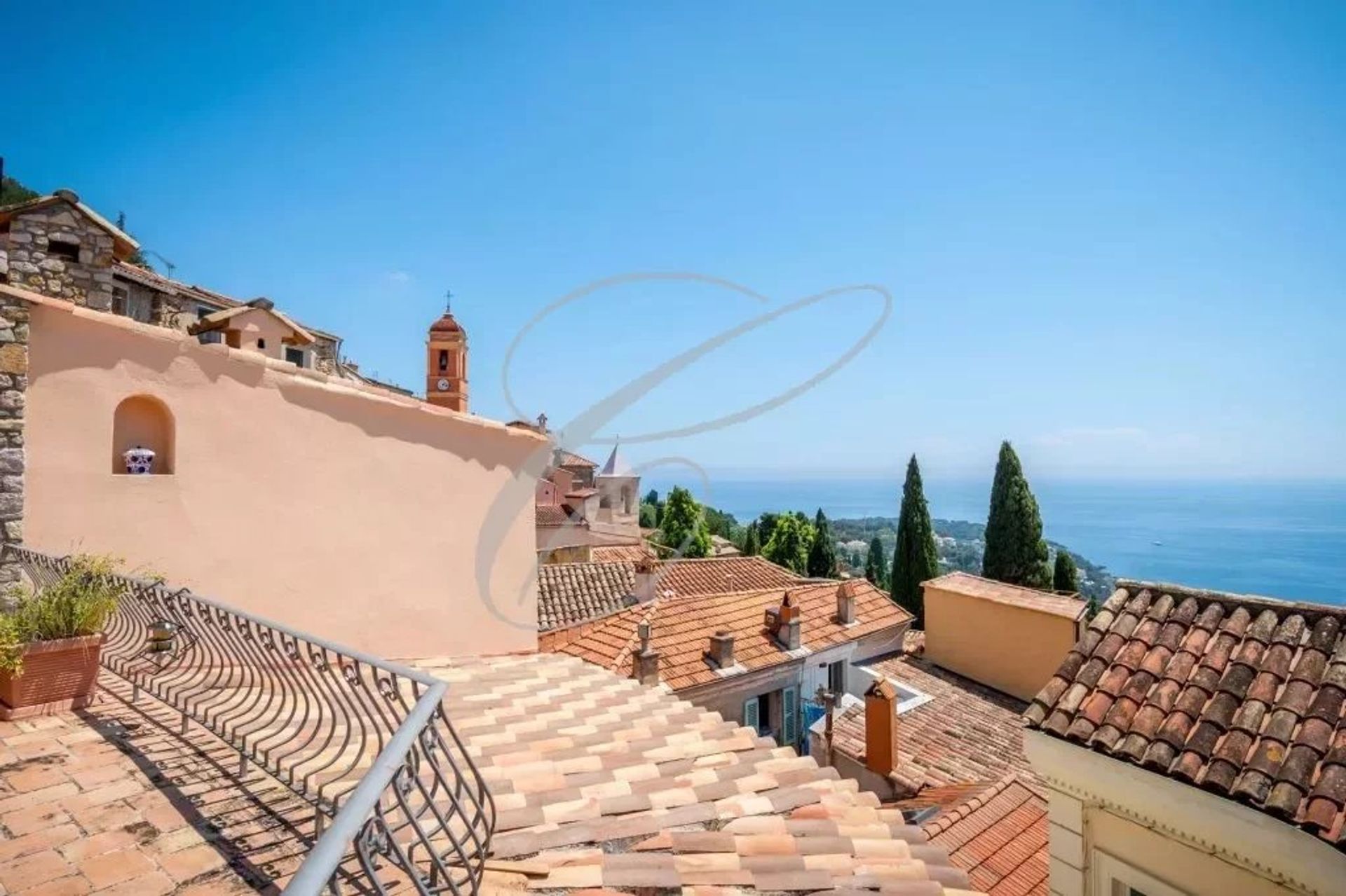 casa no Roquebrune-Cap-Martin, Alpes-Maritimes 12641889