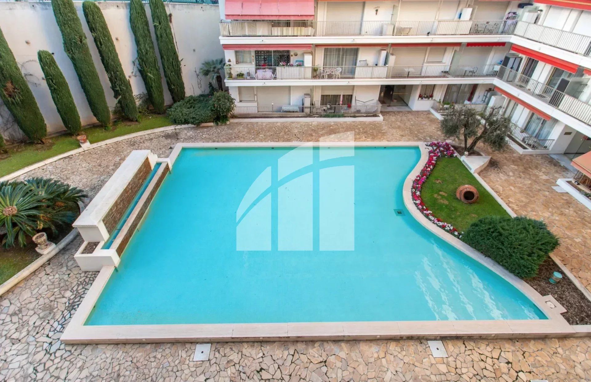 Condominio en Menton, Alpes-Maritimes 12641971