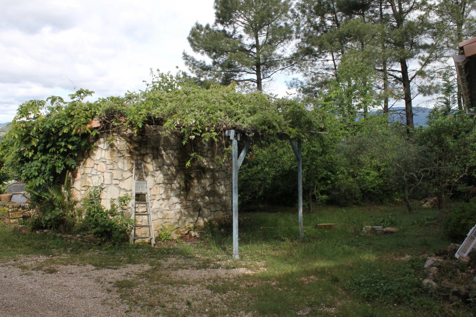 Annen i Gagnières, Gard 12641980