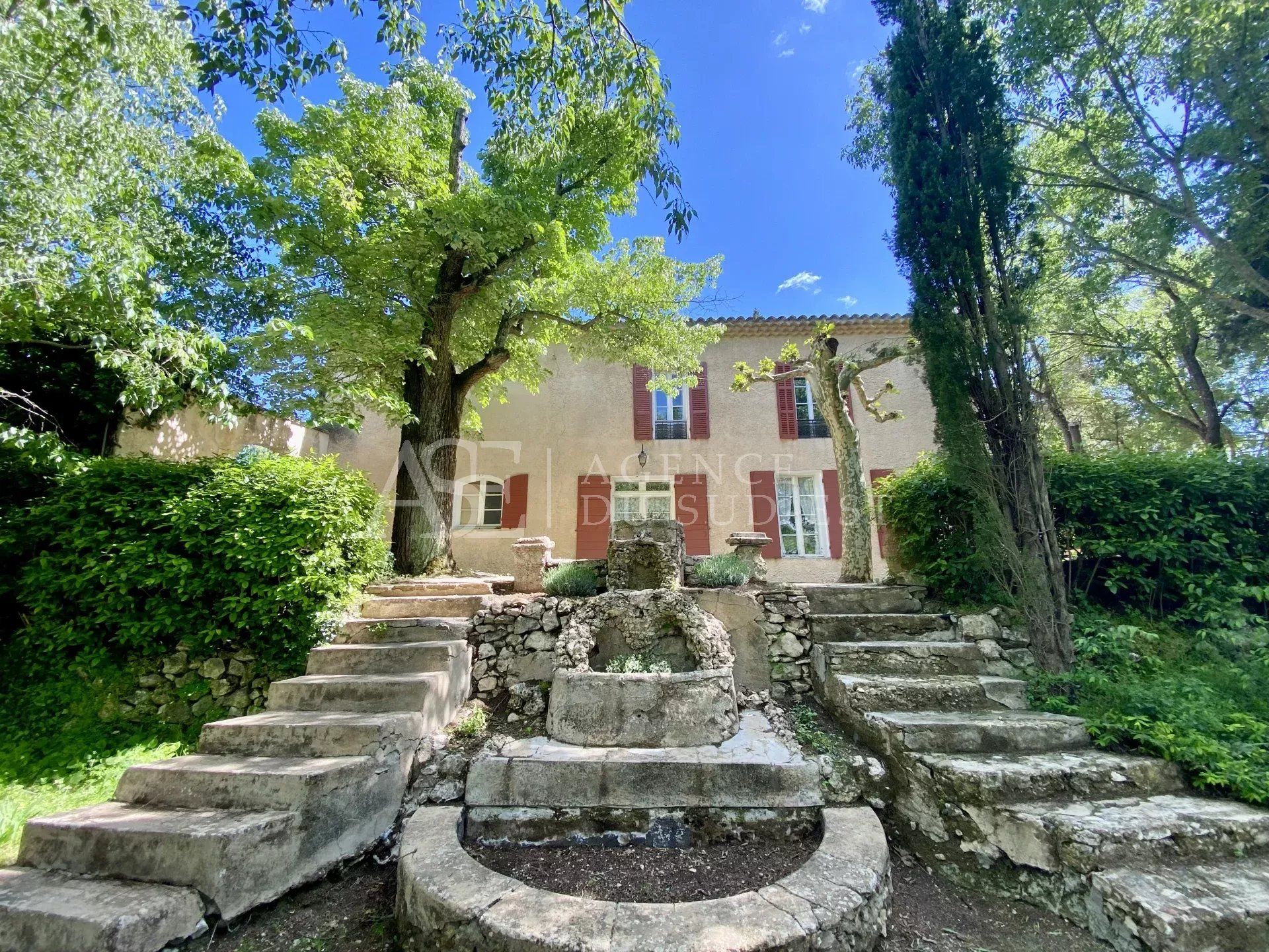 Hus i Aix-en-Provence, Provence-Alpes-Cote d'Azur 12642113