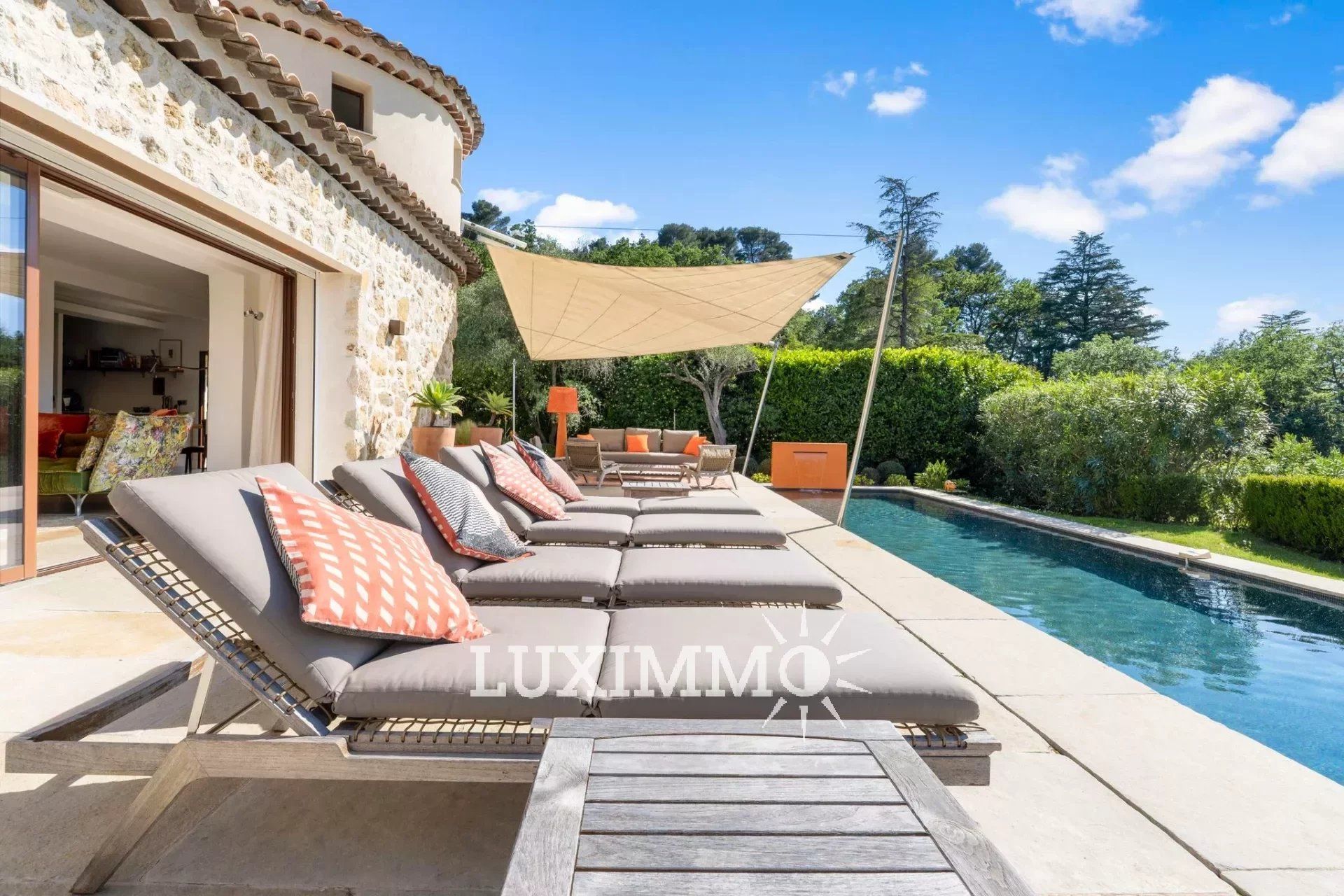 Будинок в Mougins, Alpes-Maritimes 12642982