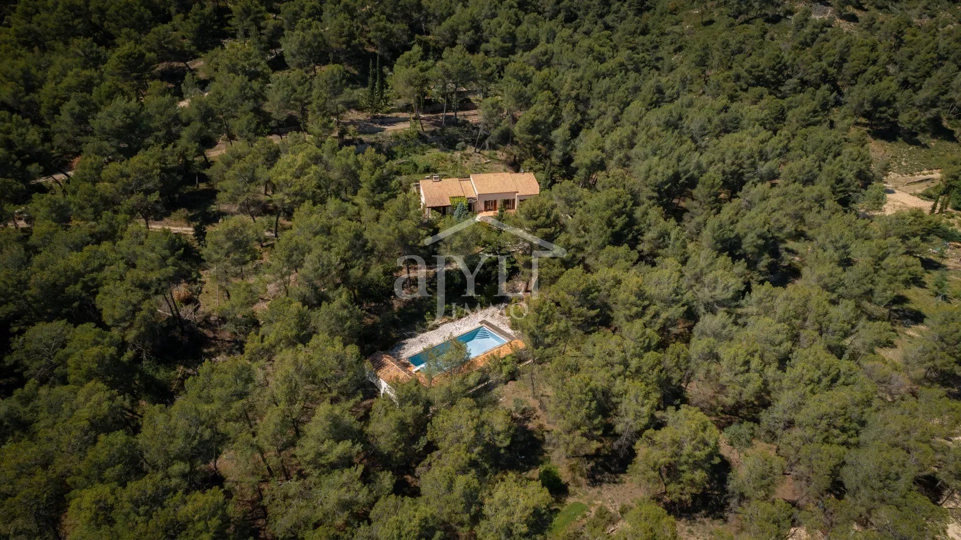 casa en Rognes, Bouches-du-Rhône 12642994