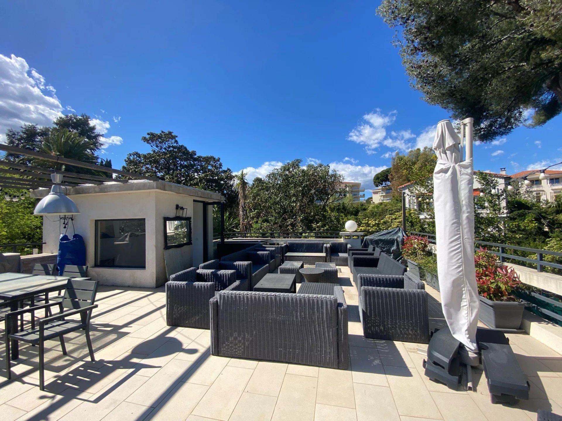 rumah dalam Cannes, Provence-Alpes-Côte d'Azur 12643005