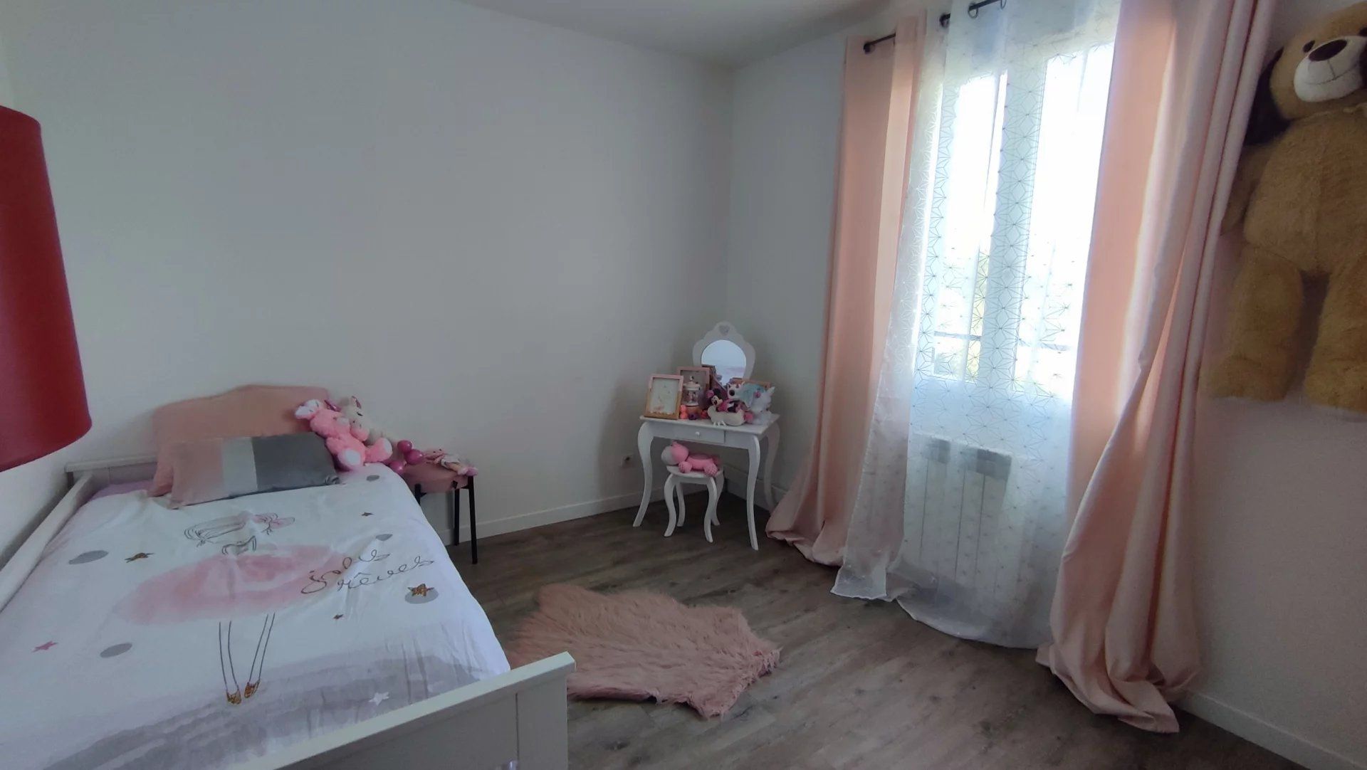 אַחֵר ב Chanteloup-les-Vignes, Yvelines 12643008