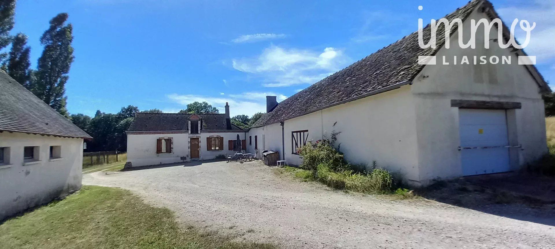 Inny w La Ferté-Saint-Cyr, Loir-et-Cher 12643044