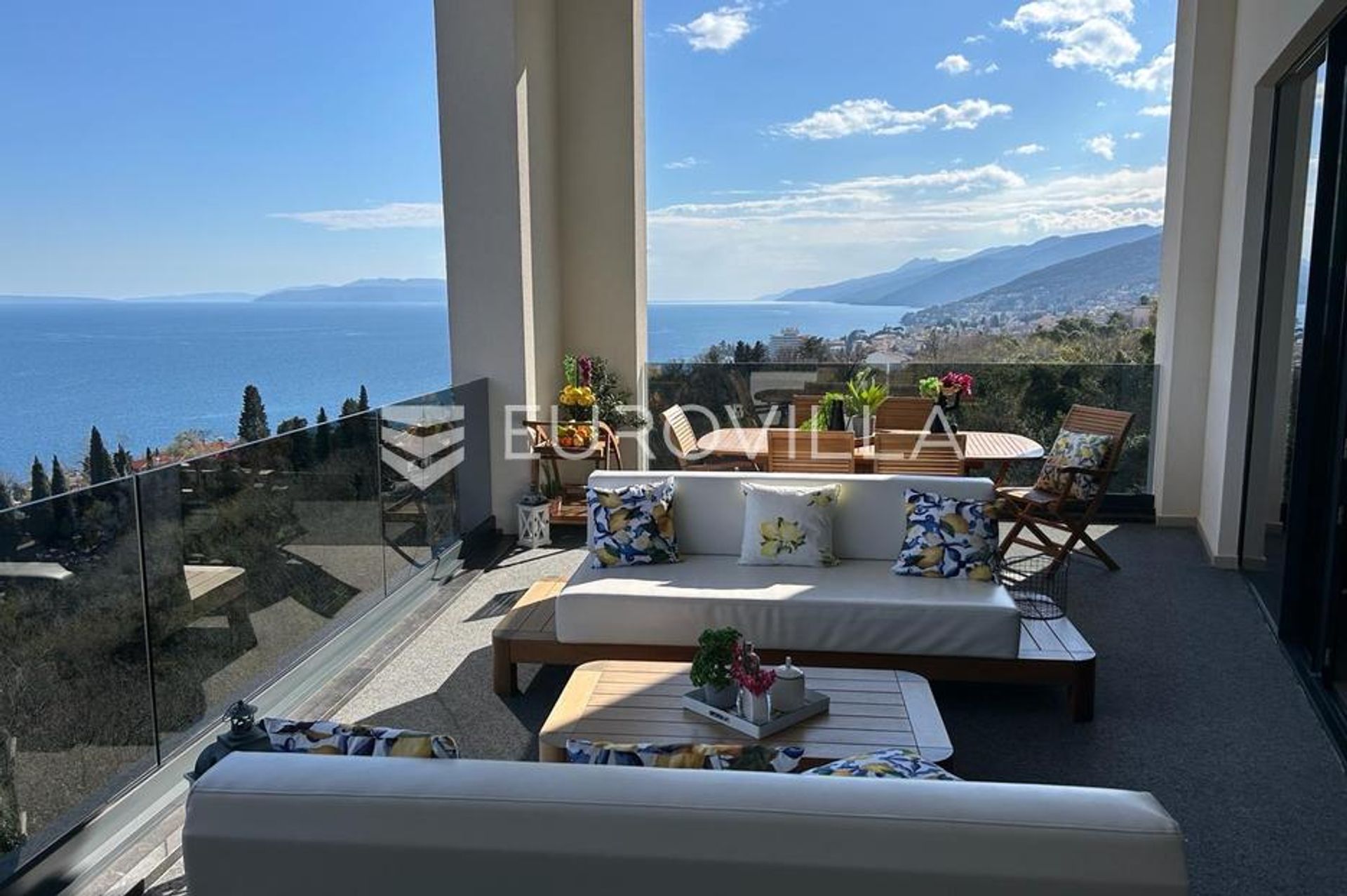 Condominium dans Opatija, Primorsko-goranska županija 12643122