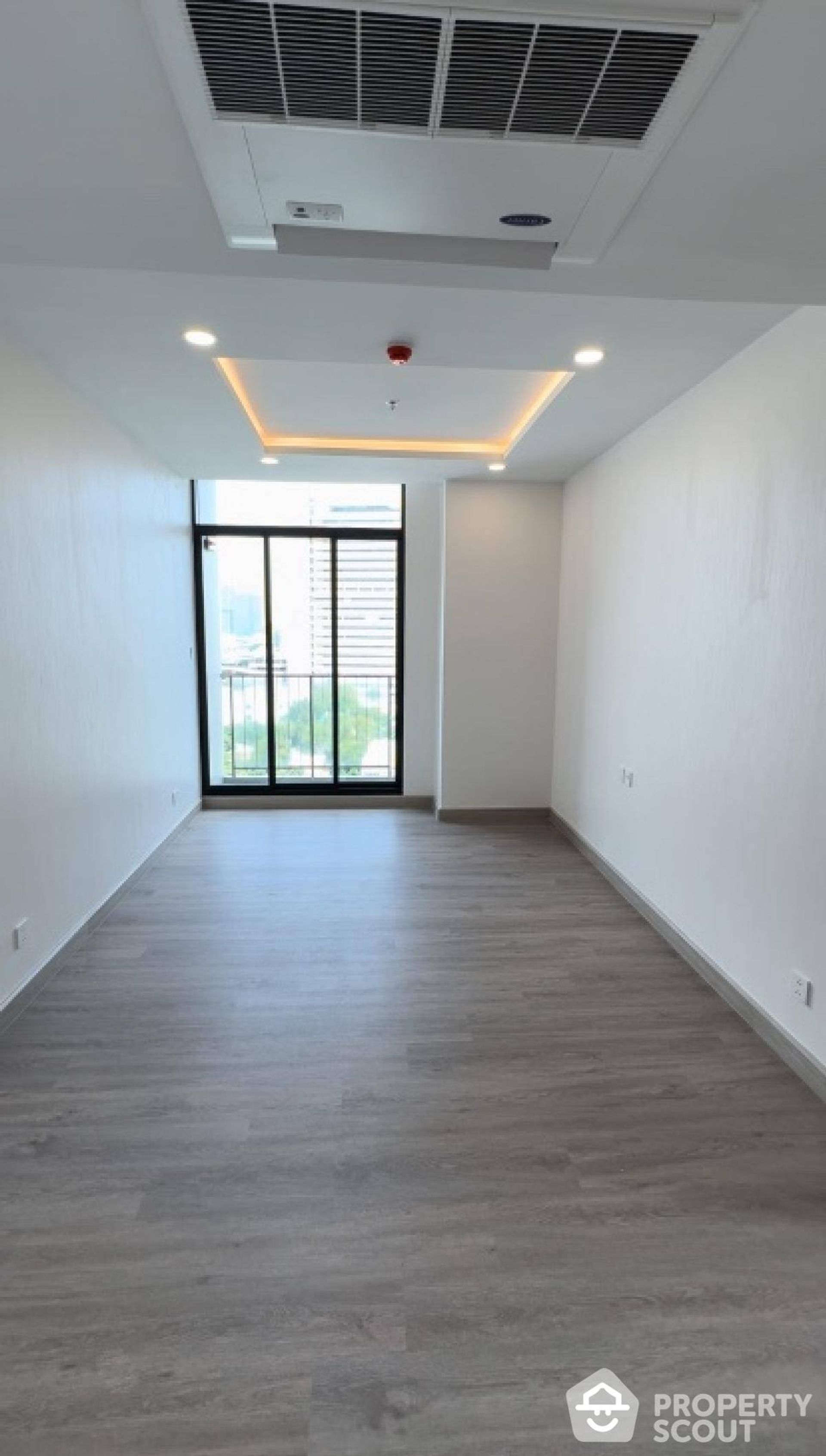 Condominium in Dusit, Krung Thep Maha Nakhon 12643863