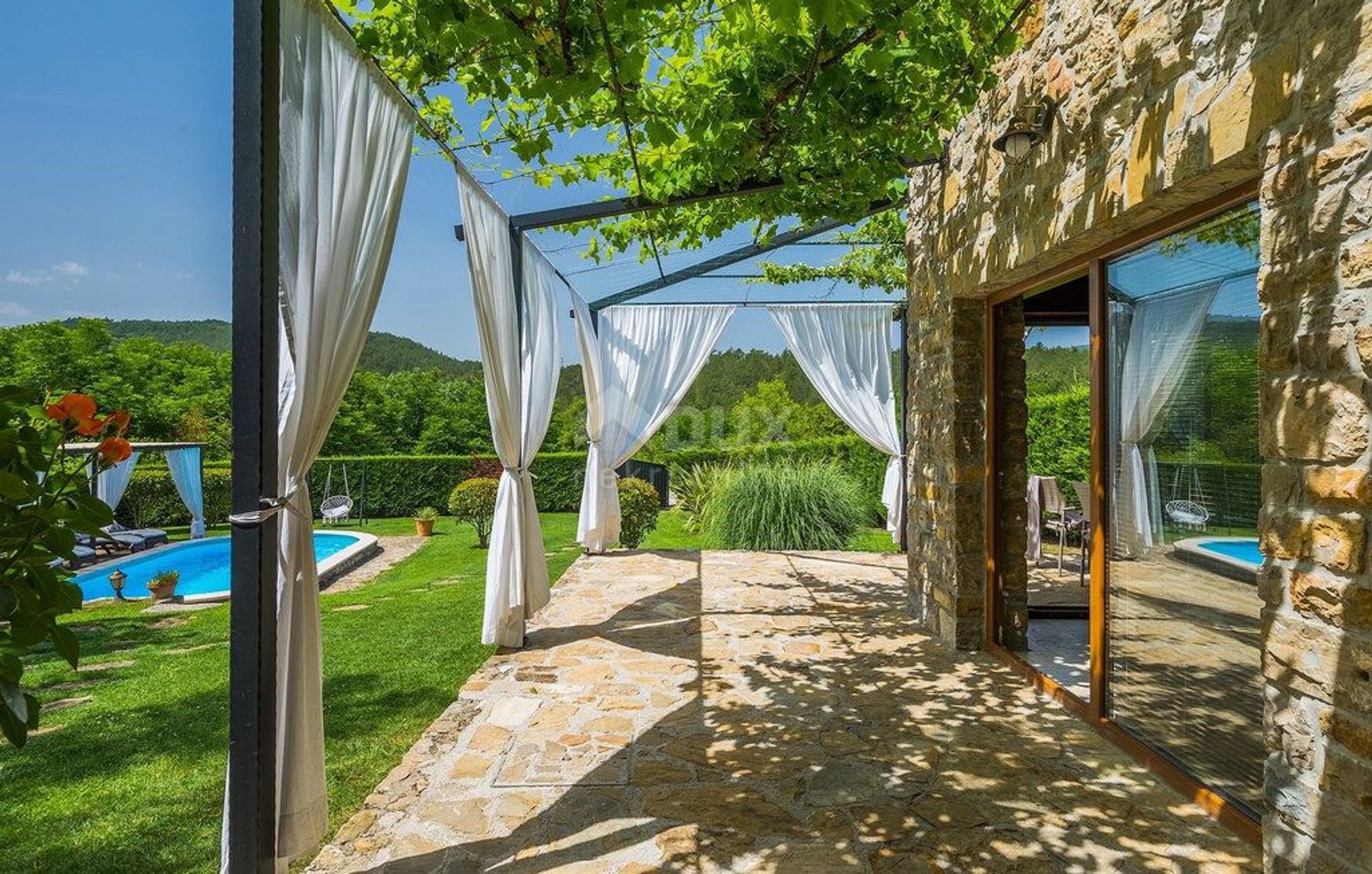 casa en Buzet, Istria County 12644301