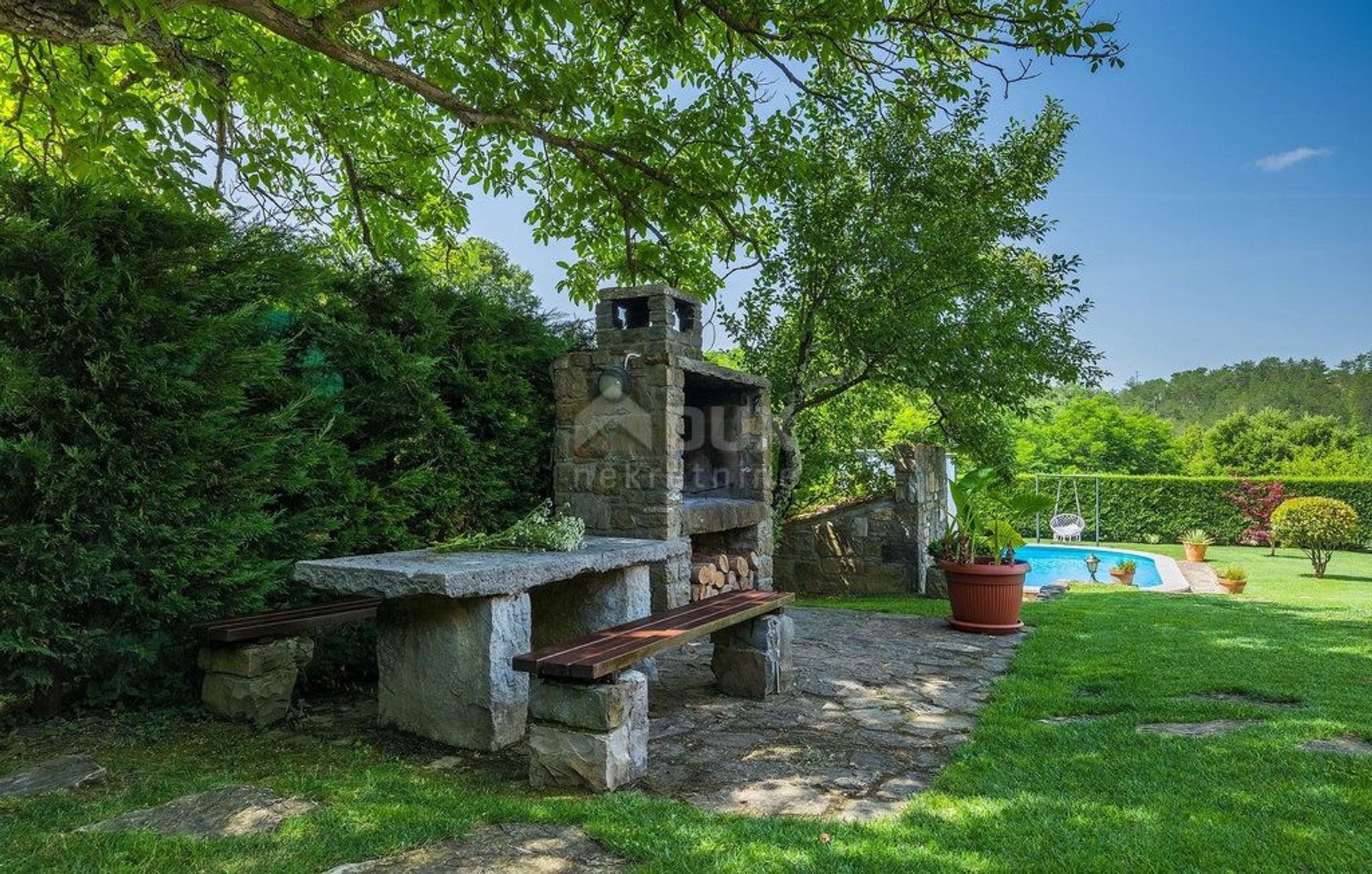 casa en Buzet, Istria County 12644301