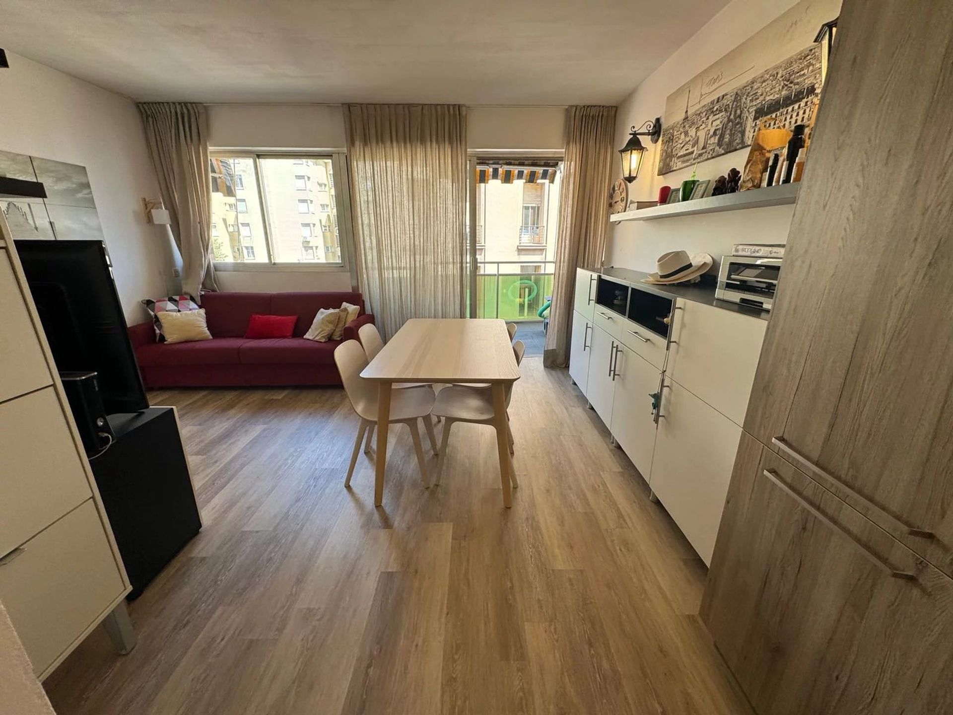 Condominium in Nice, Alpes-Maritimes 12644977