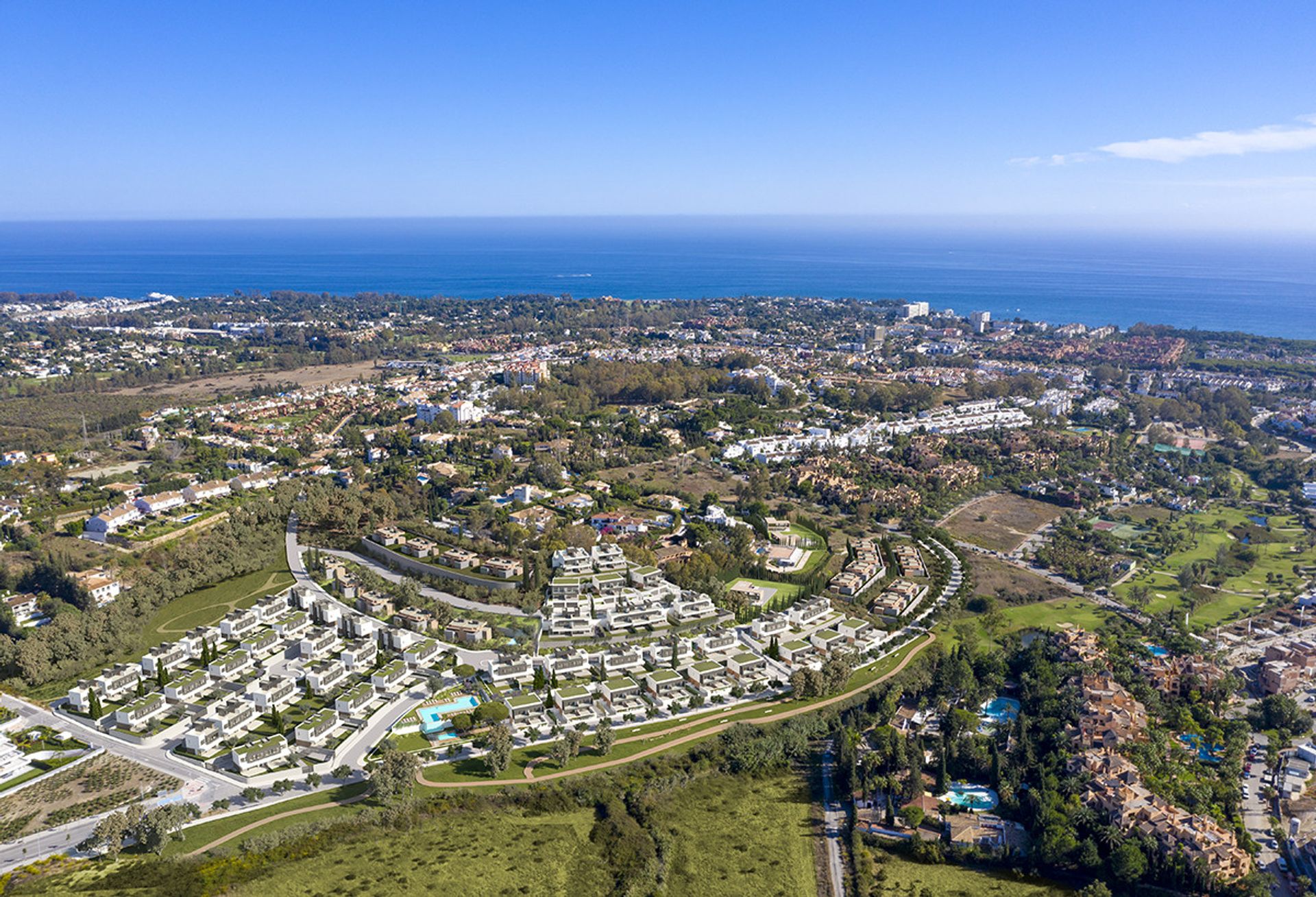 Plusieurs maisons dans Estepona, Andalucía 12645219