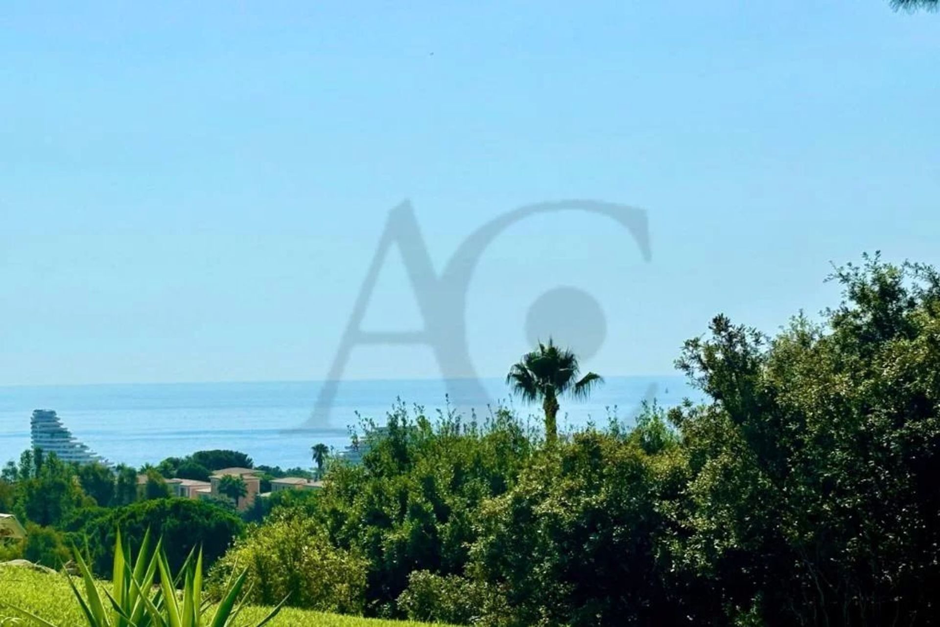 주거용 에 Villeneuve-Loubet, Alpes-Maritimes 12645716