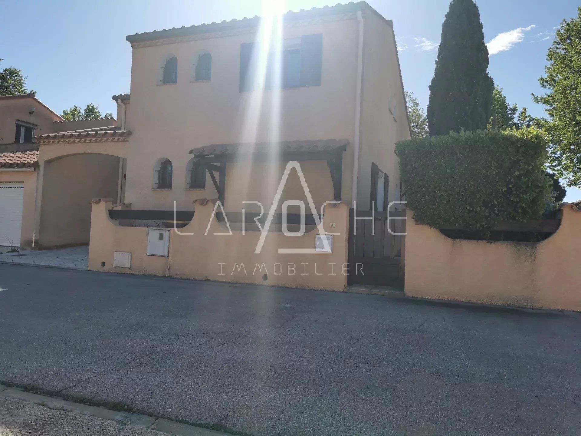 بيت في Argelès-sur-Mer, Pyrénées-Orientales 12646238