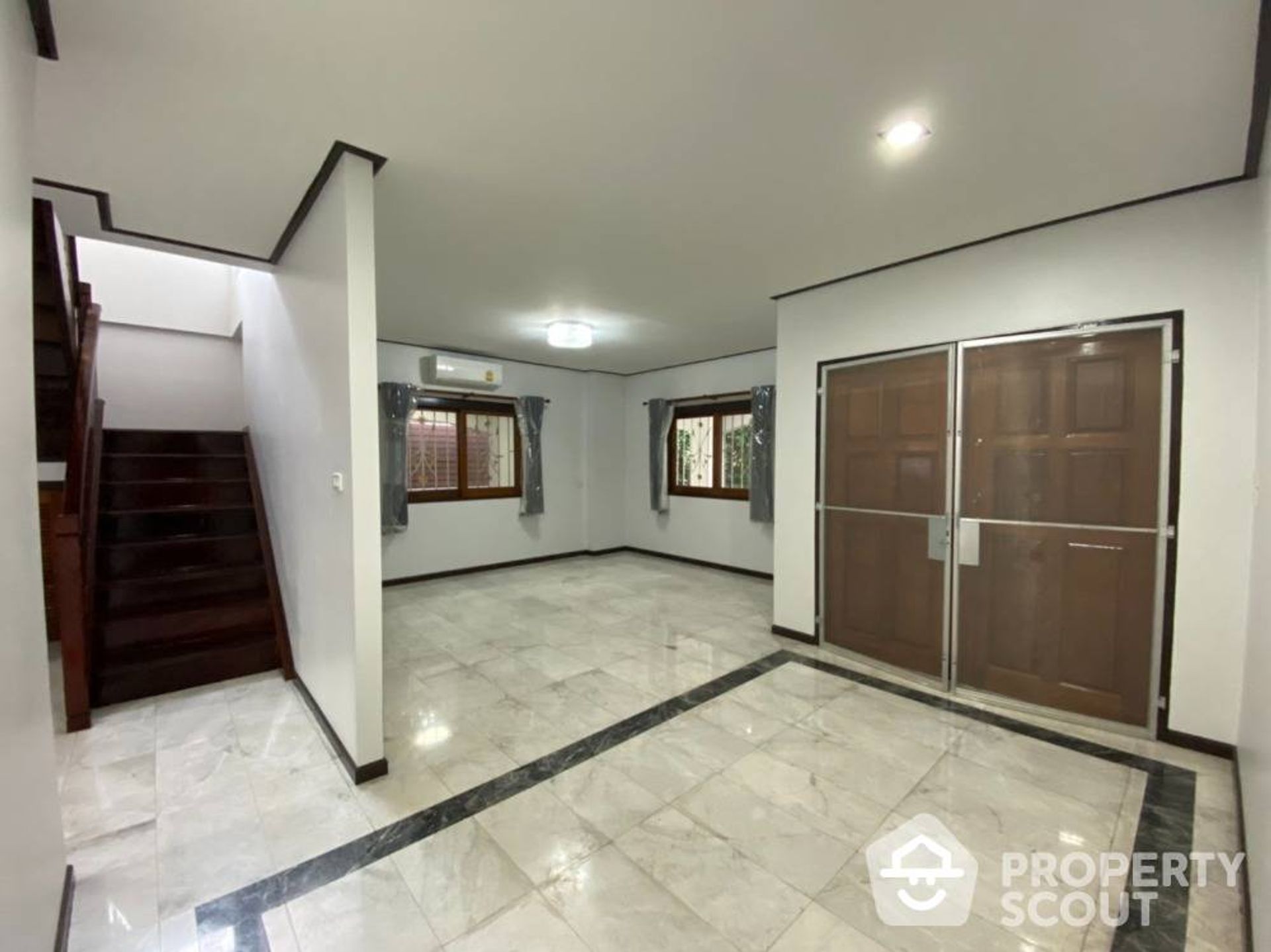 Hus i , Krung Thep Maha Nakhon 12646474