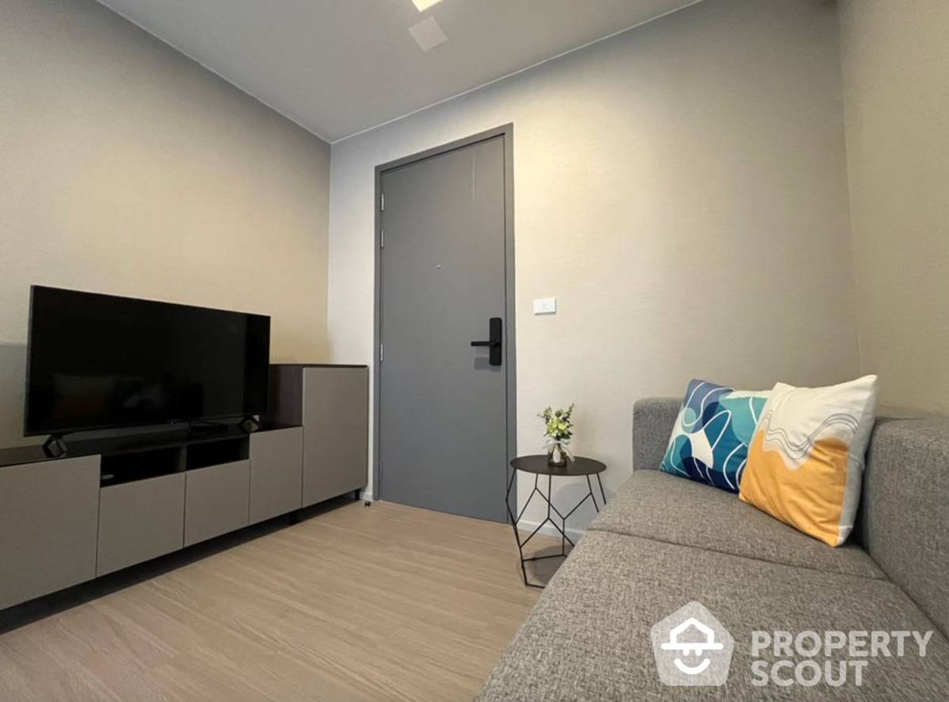 Condominium in Watthana, Krung Thep Maha Nakhon 12646479